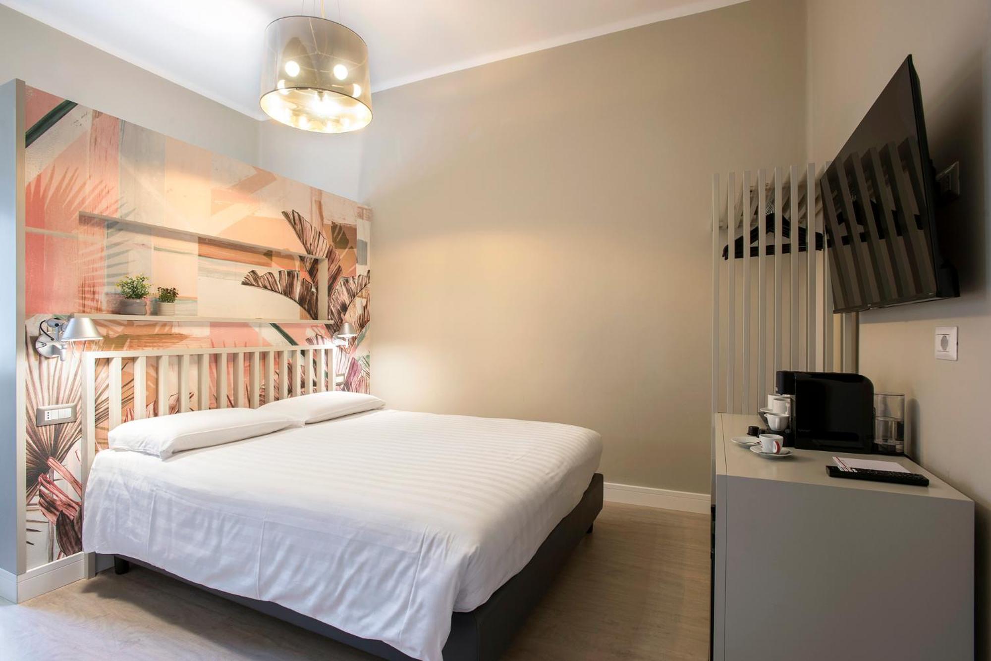 Small Double Room photo 1