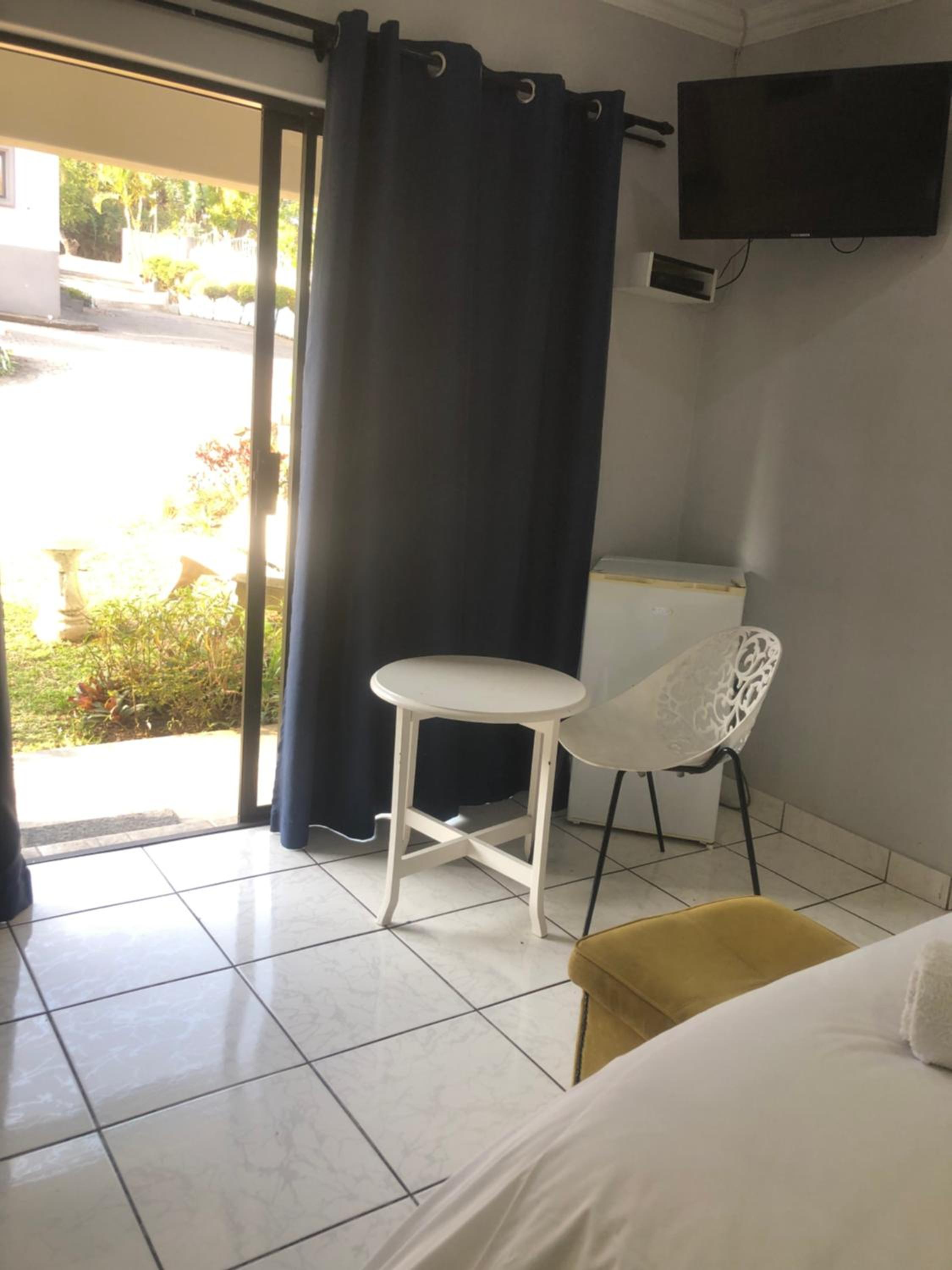 Deluxe Double Room With Shower photo 3