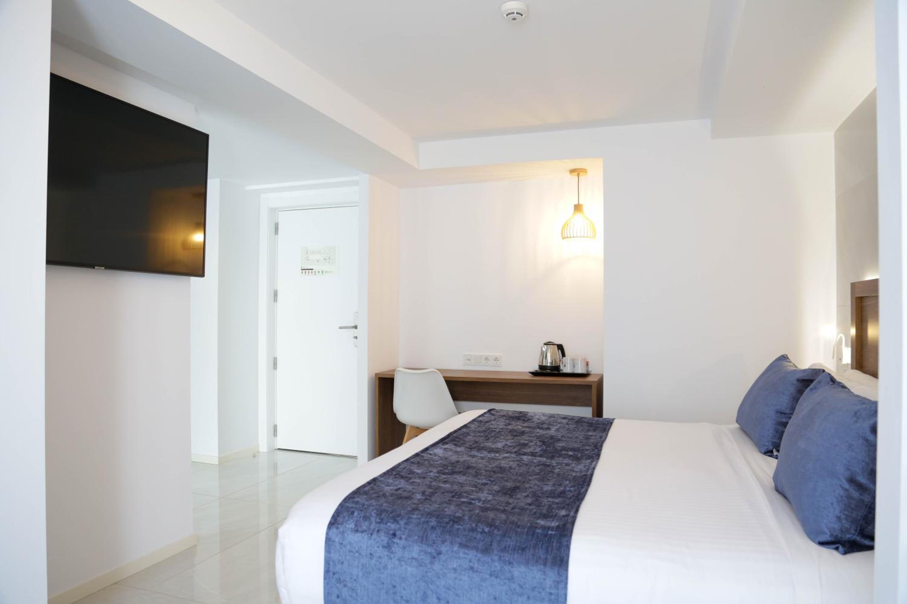 Suite  - Photo 2