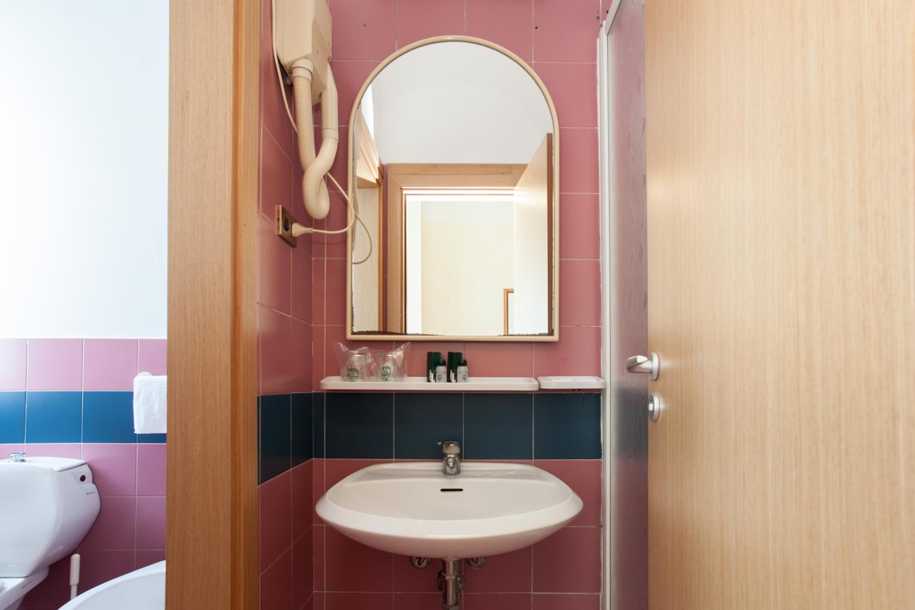 Double Room with Kitchenette — the supplier's photographs — photo 6