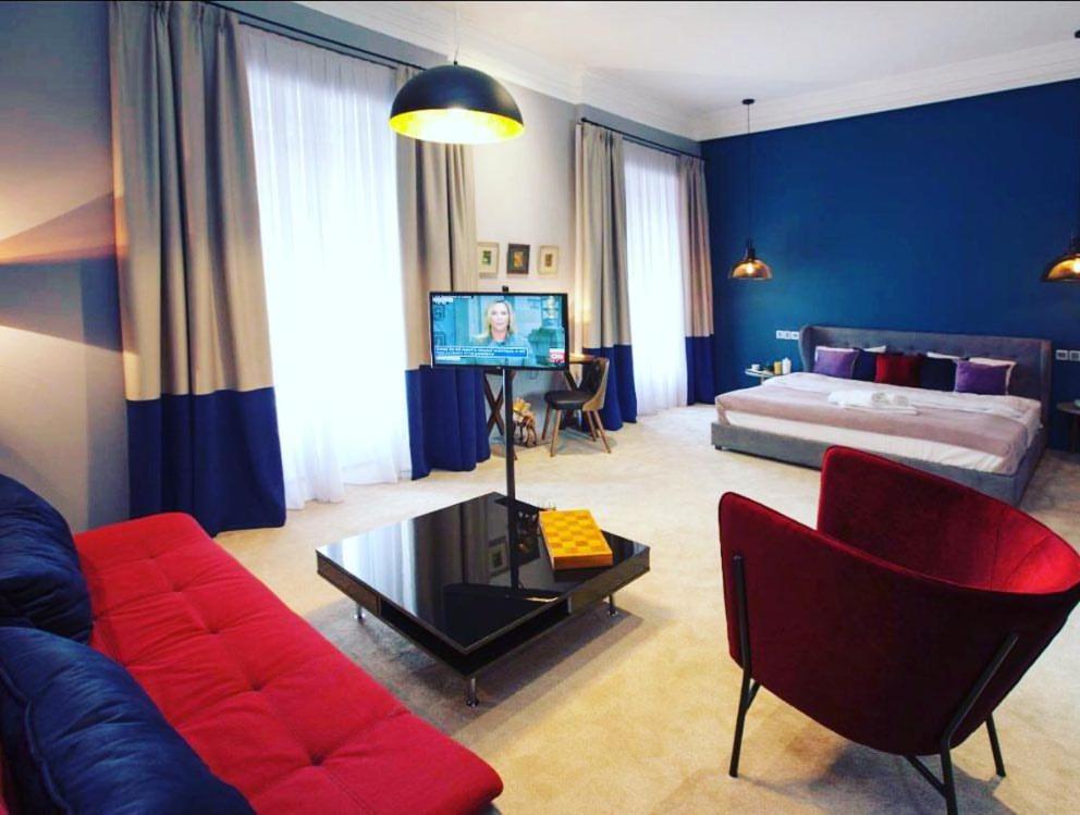 Suite With City View