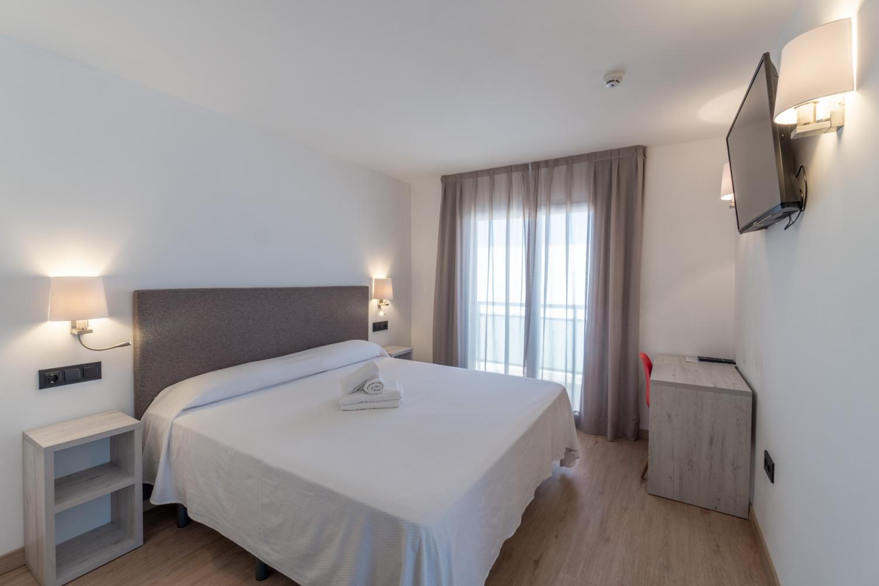 Double Room with Balcony photo 3
