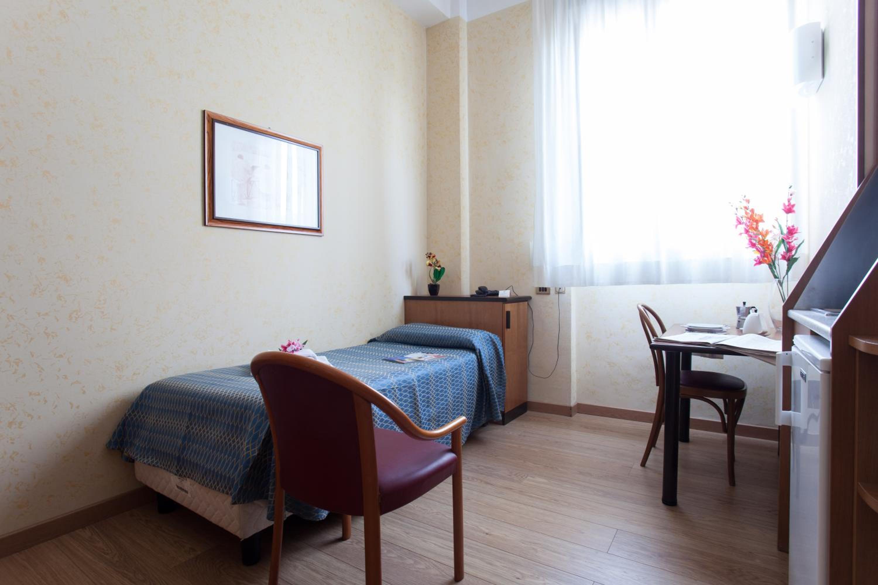 Single Room with Kitchenette, photo 7