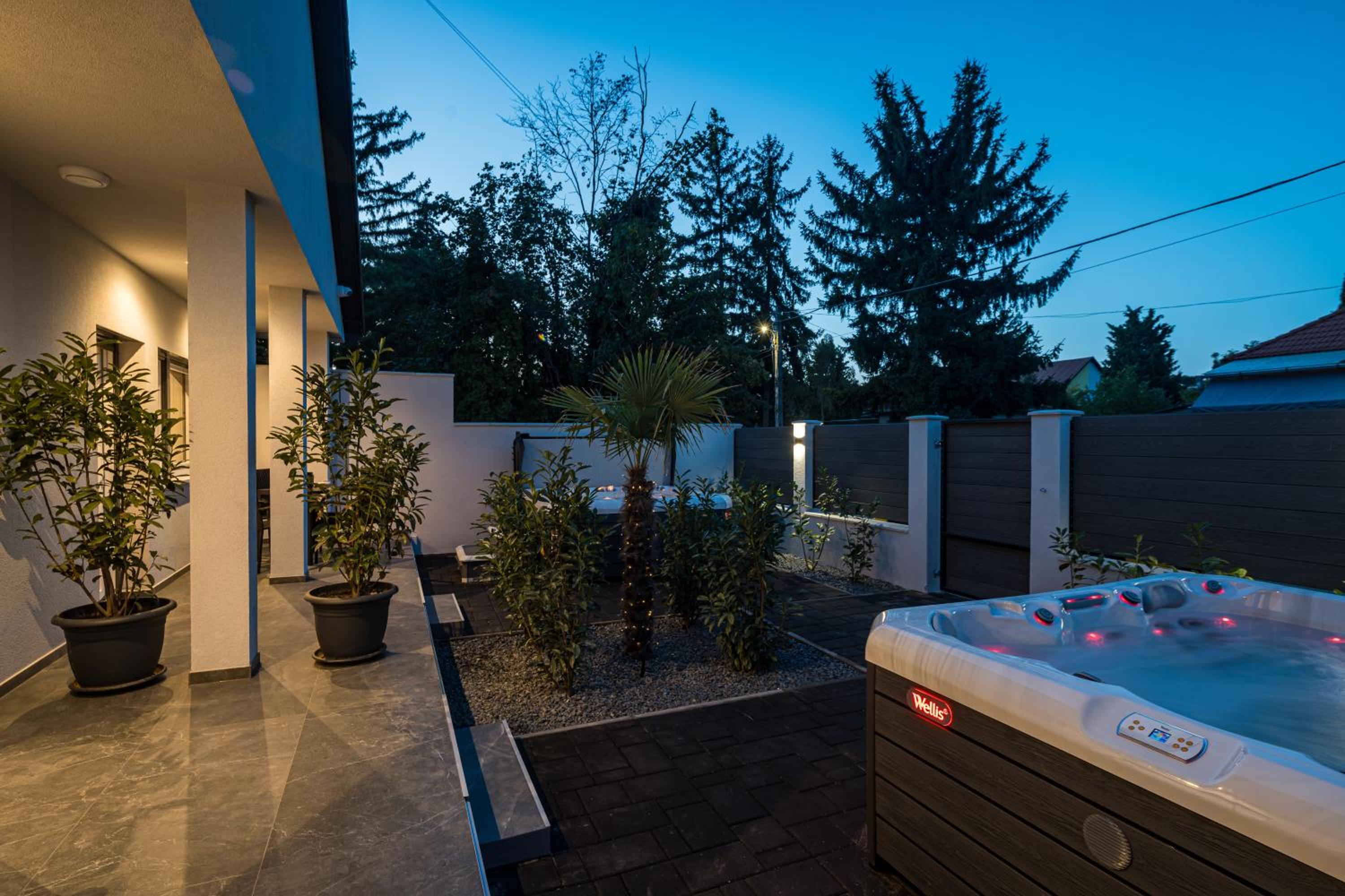 One-Bedroom Apartment with Spa Bath photo 3