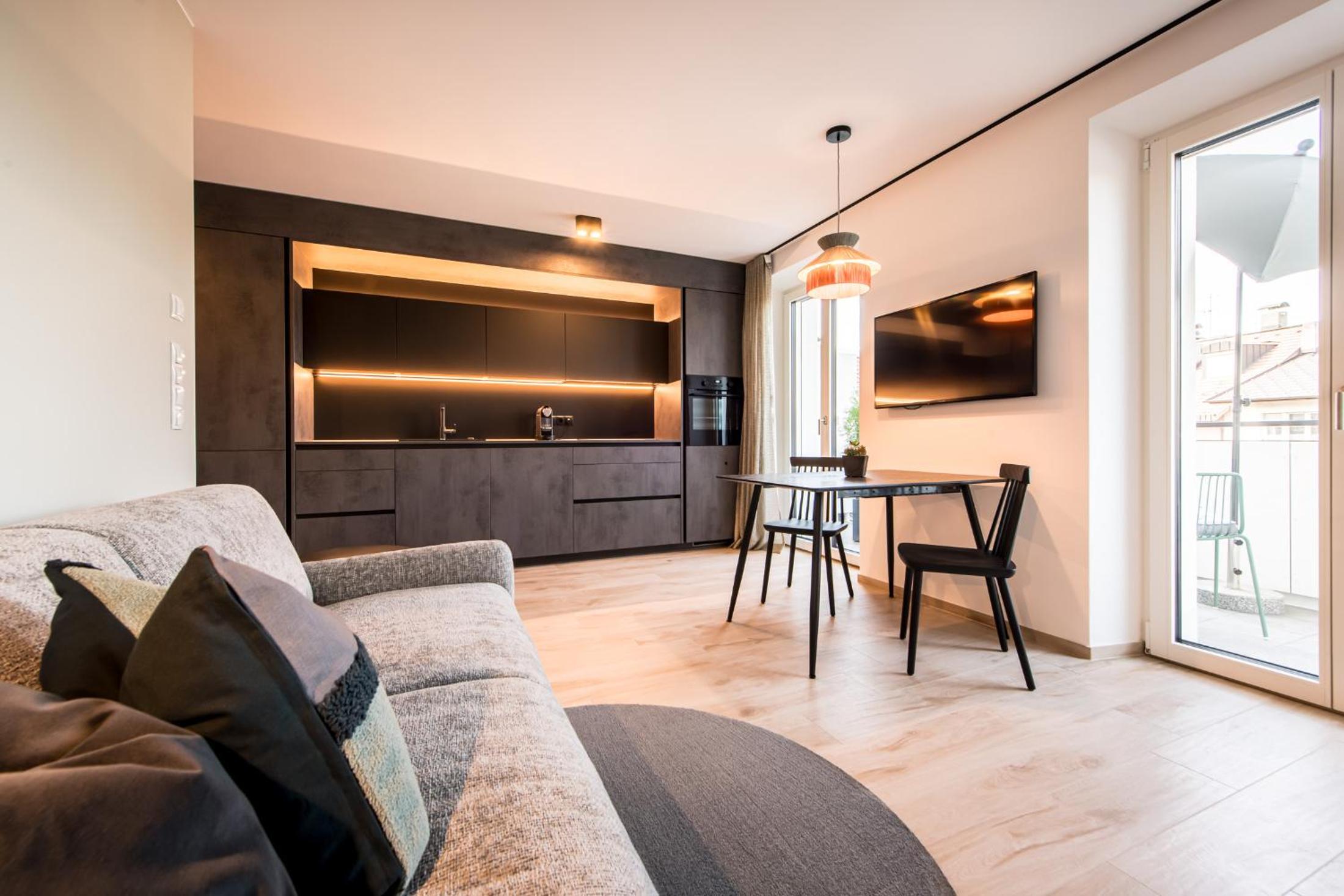One-Bedroom Apartment