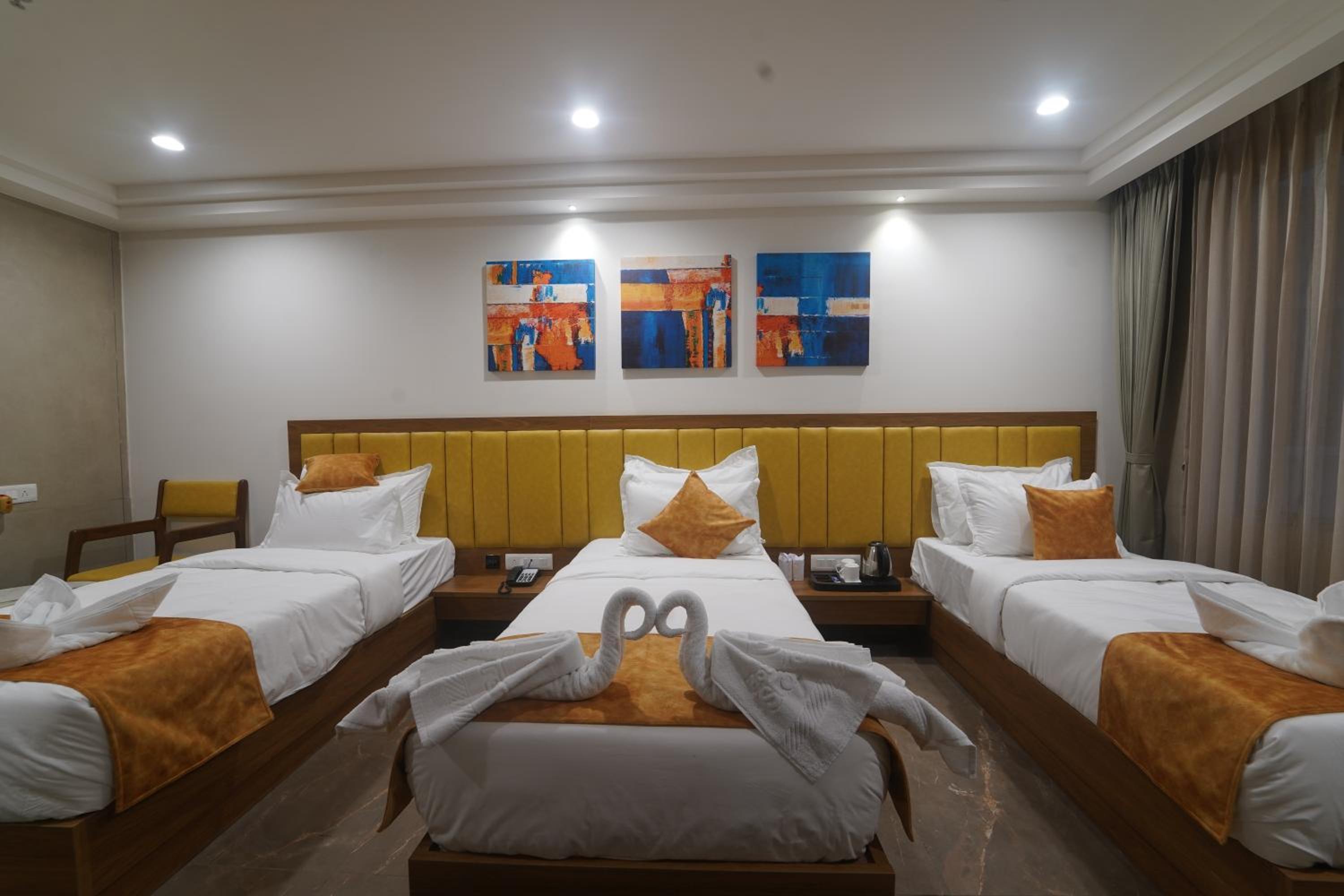 Executive Triple Room photo 3