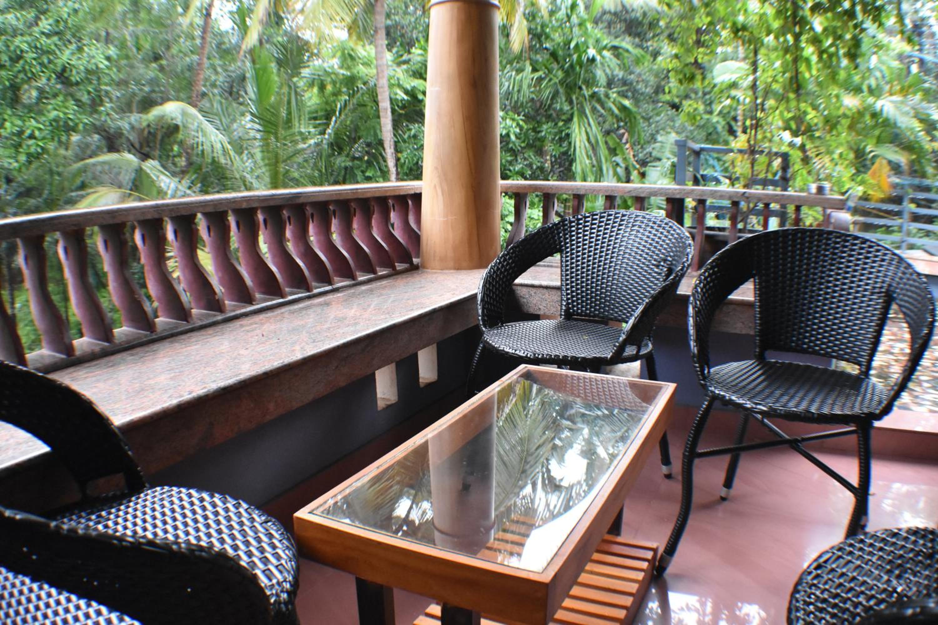 Double Room with Balcony photo 2