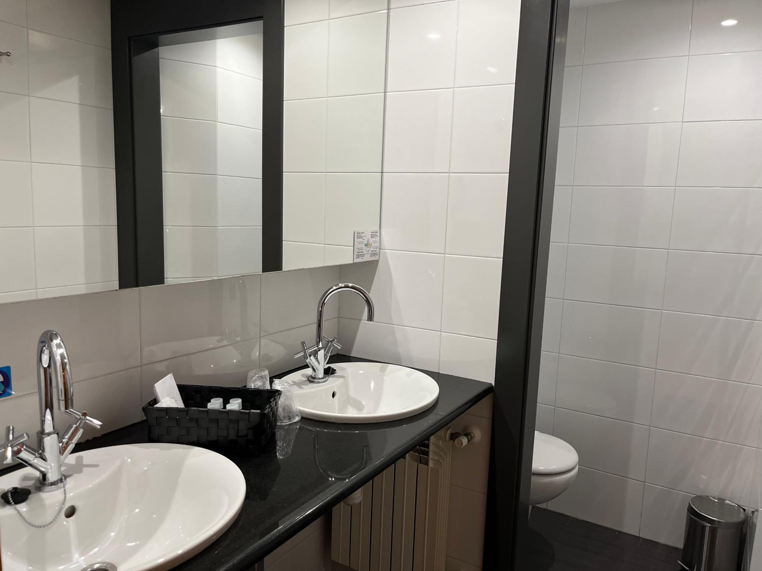 Premium Triple Room  photo 3