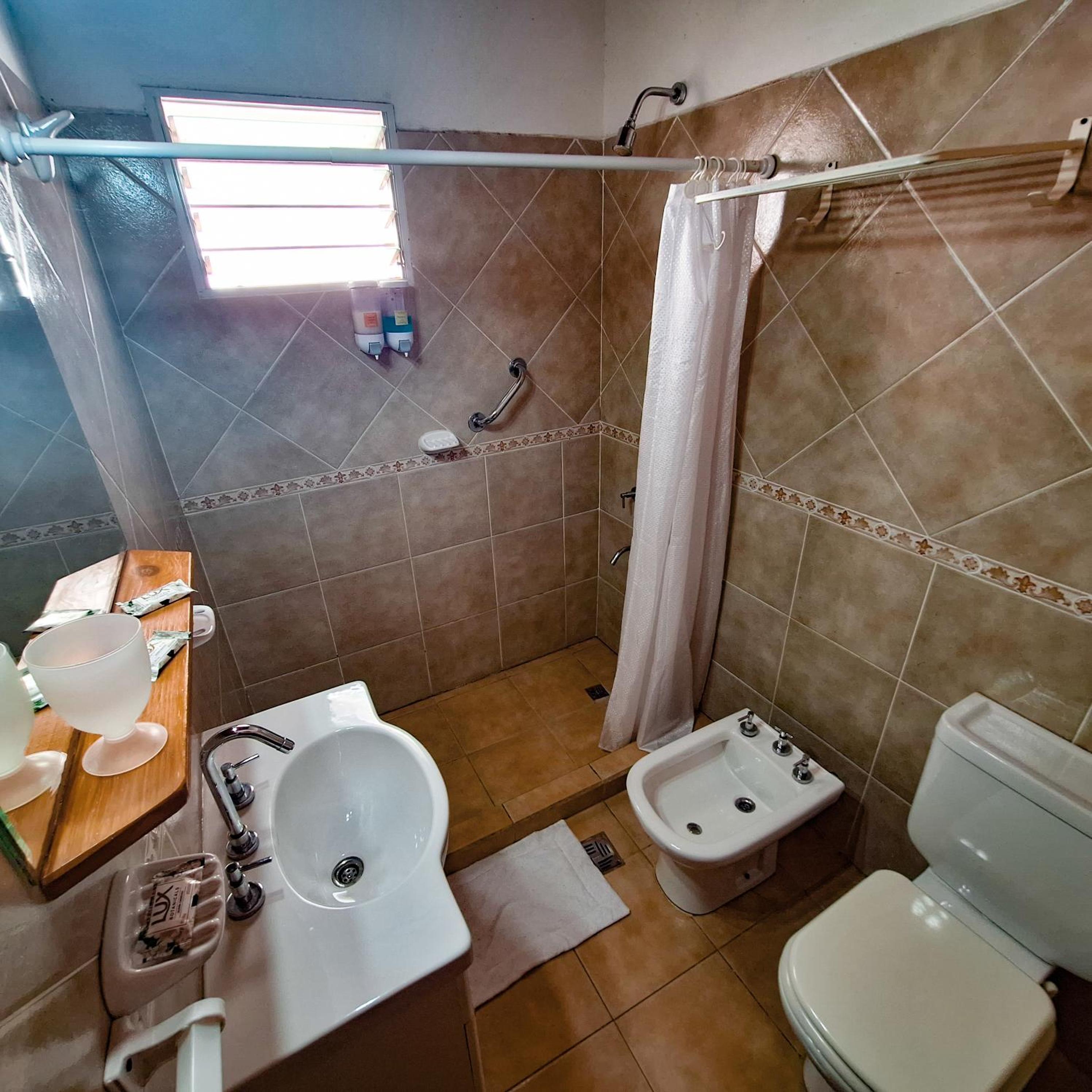 Basic Triple Room photo 3