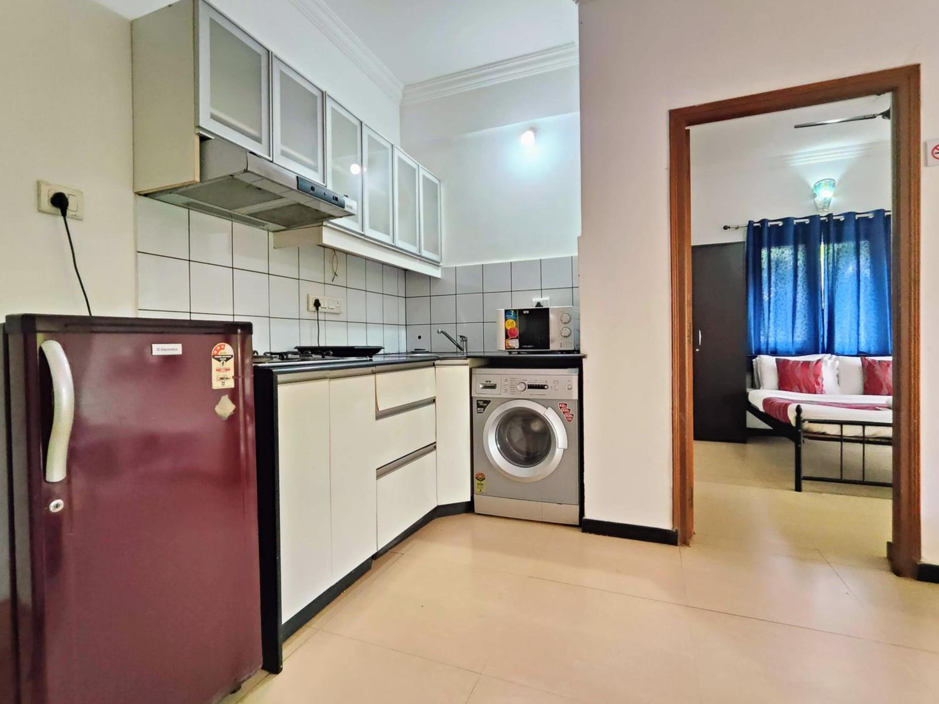 One-Bedroom Apartment with Balcony photo 3