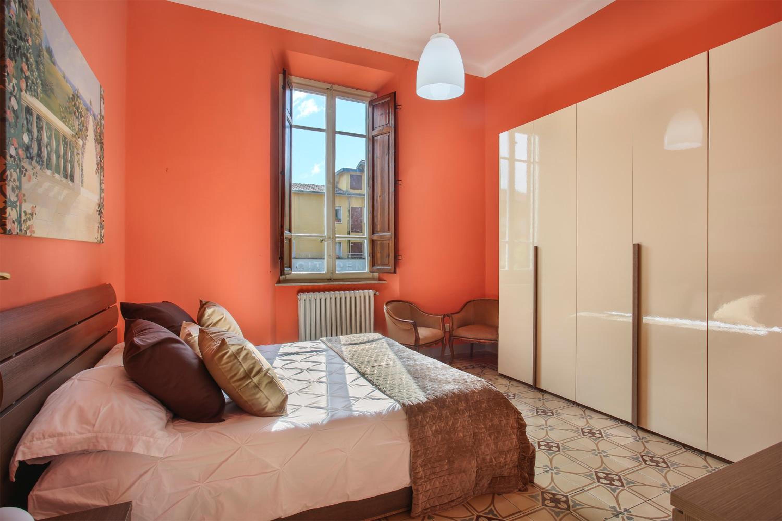Three-Bedroom Apartment with Balcony