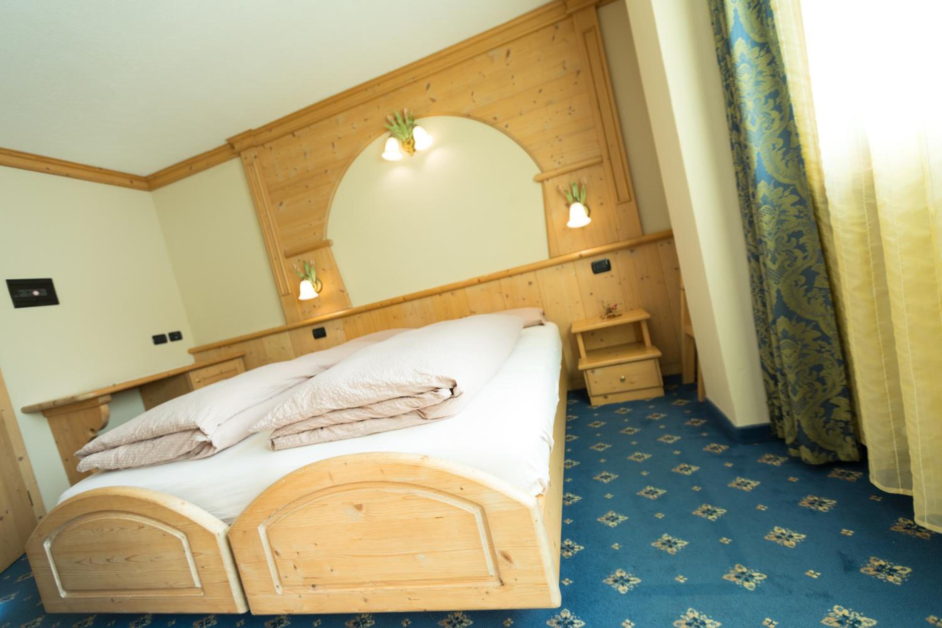 Double or Twin Room photo 2