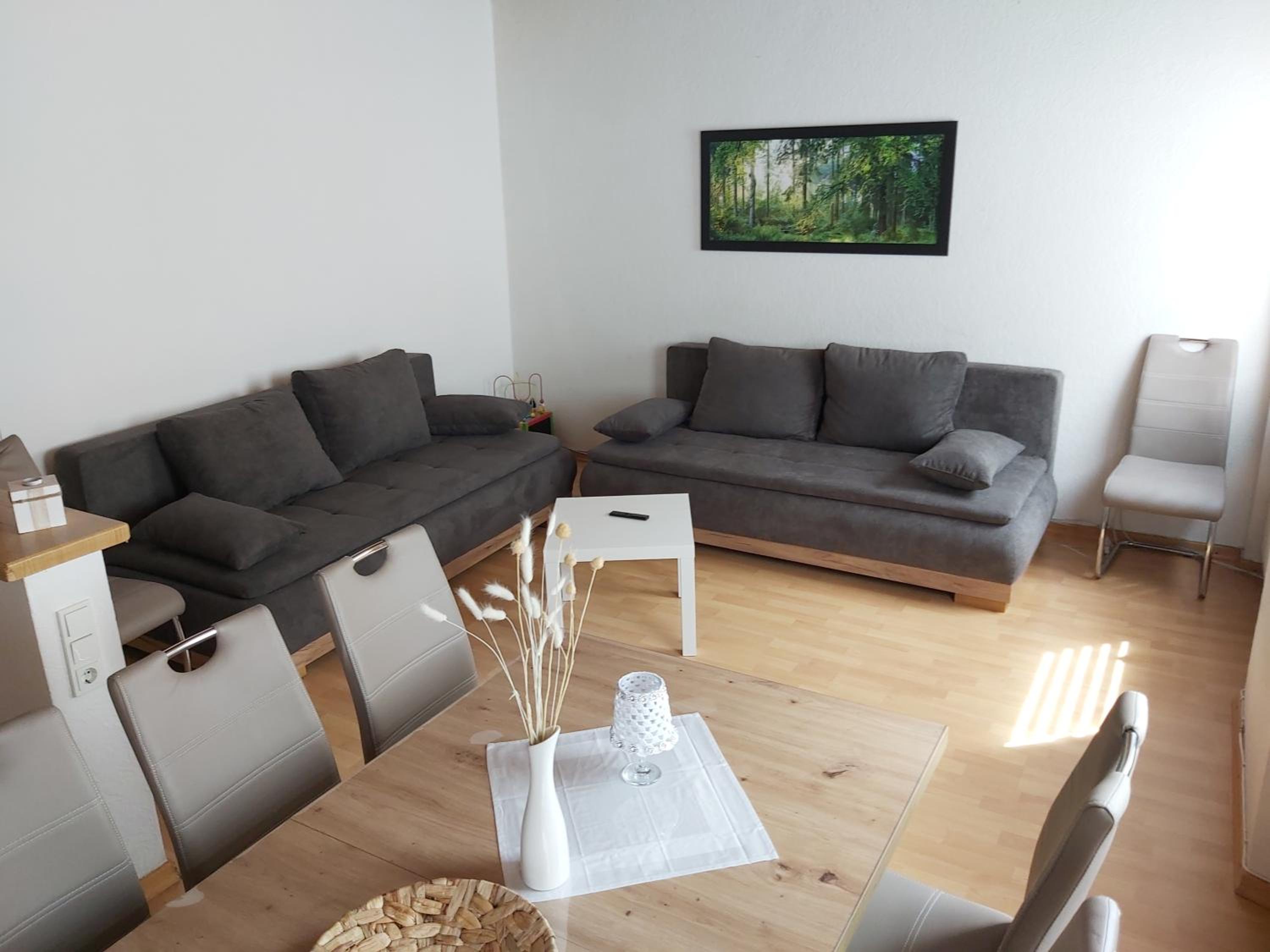 Five-Bedroom House photo 1