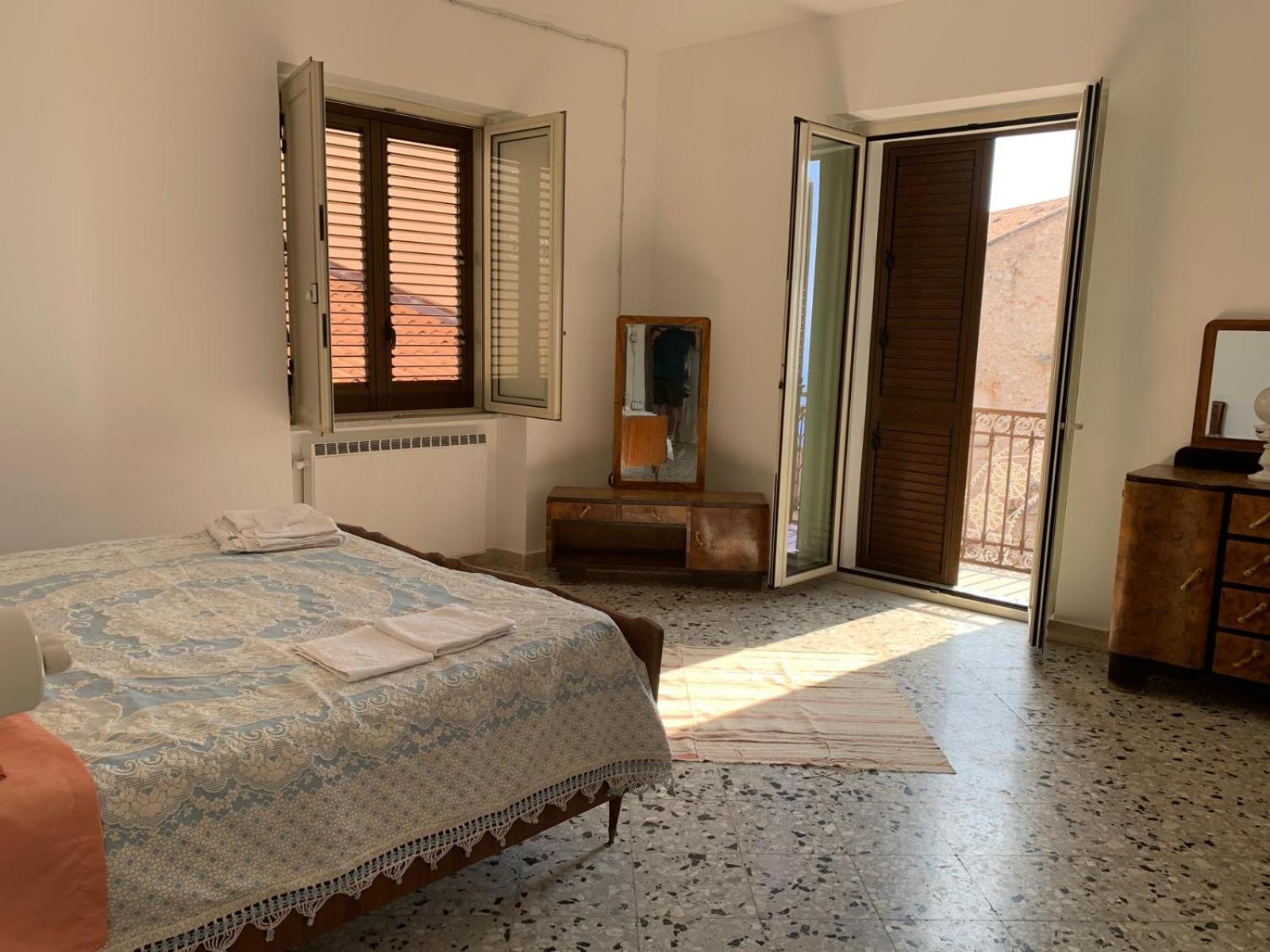 Deluxe Double Room with Sea View - Photo 37