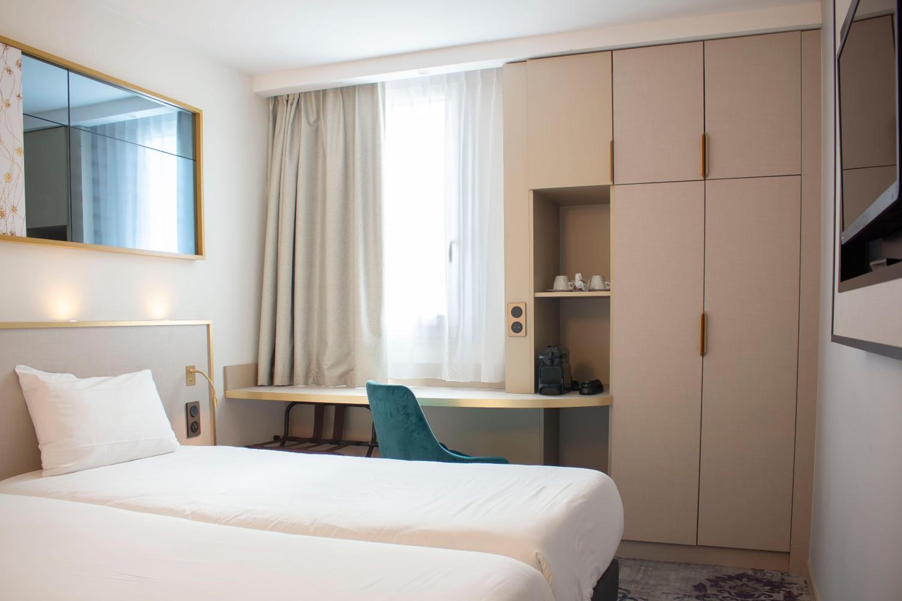 Twin Room - Photo 5