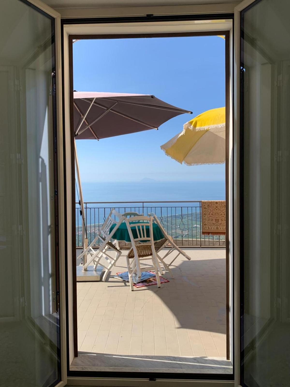 Deluxe Double Room with Sea View - Photo 21