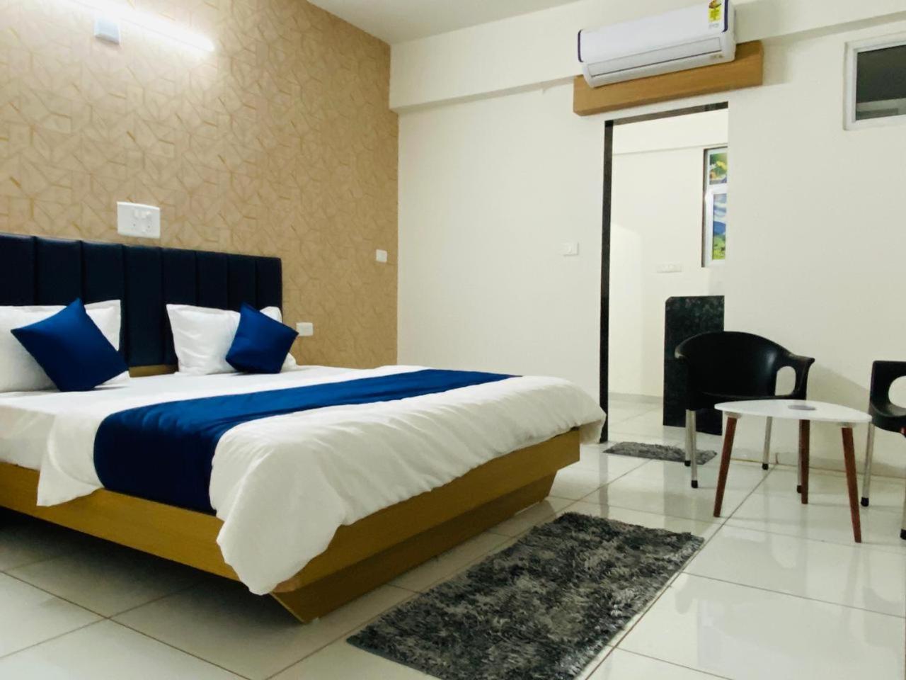 Deluxe Double Room photo 2