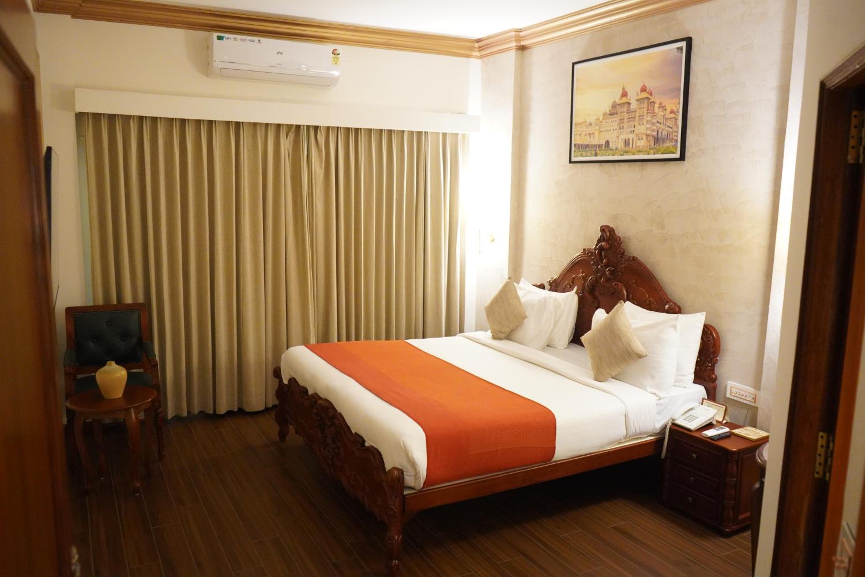 Superior King Suite