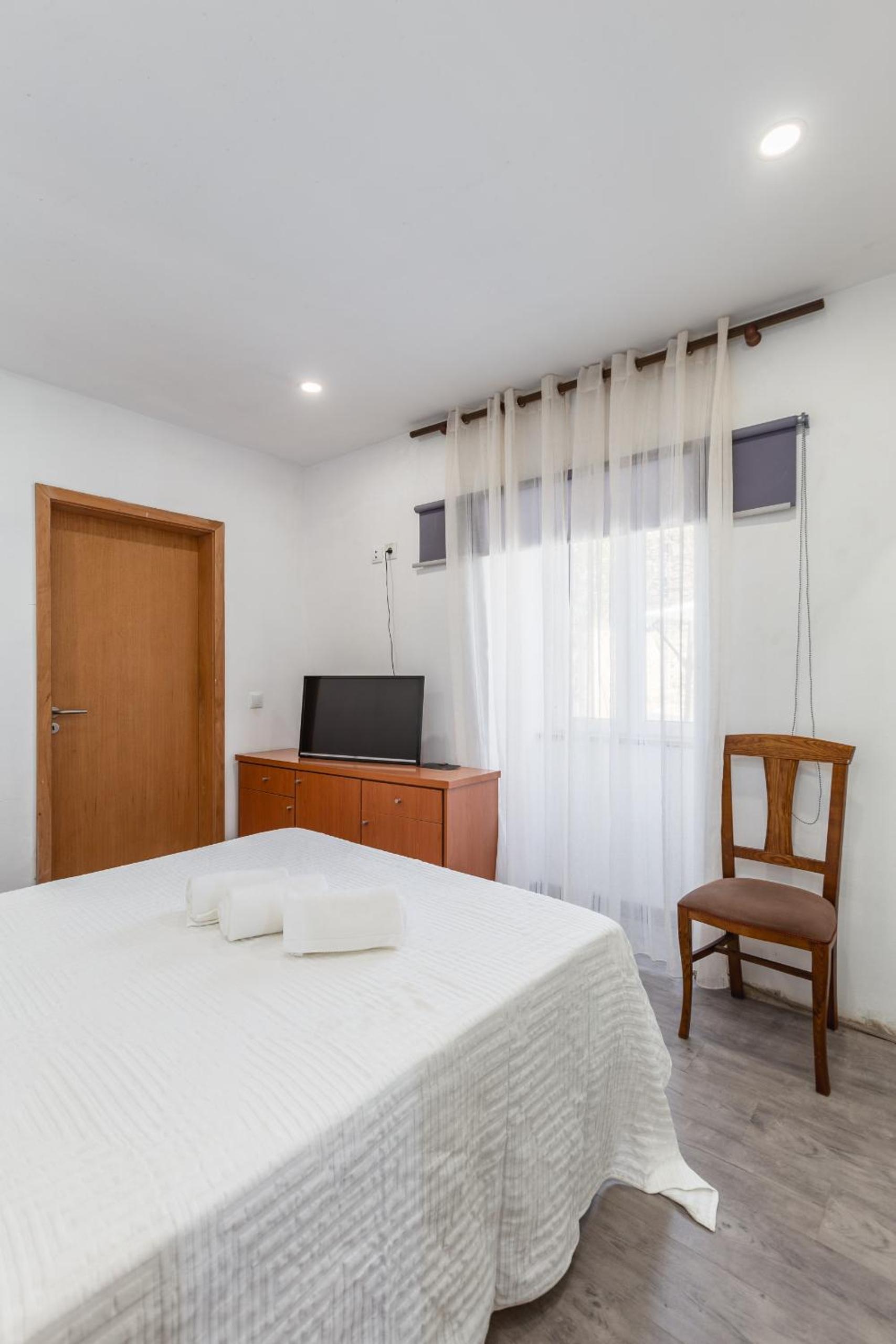 One-Bedroom House photo 2