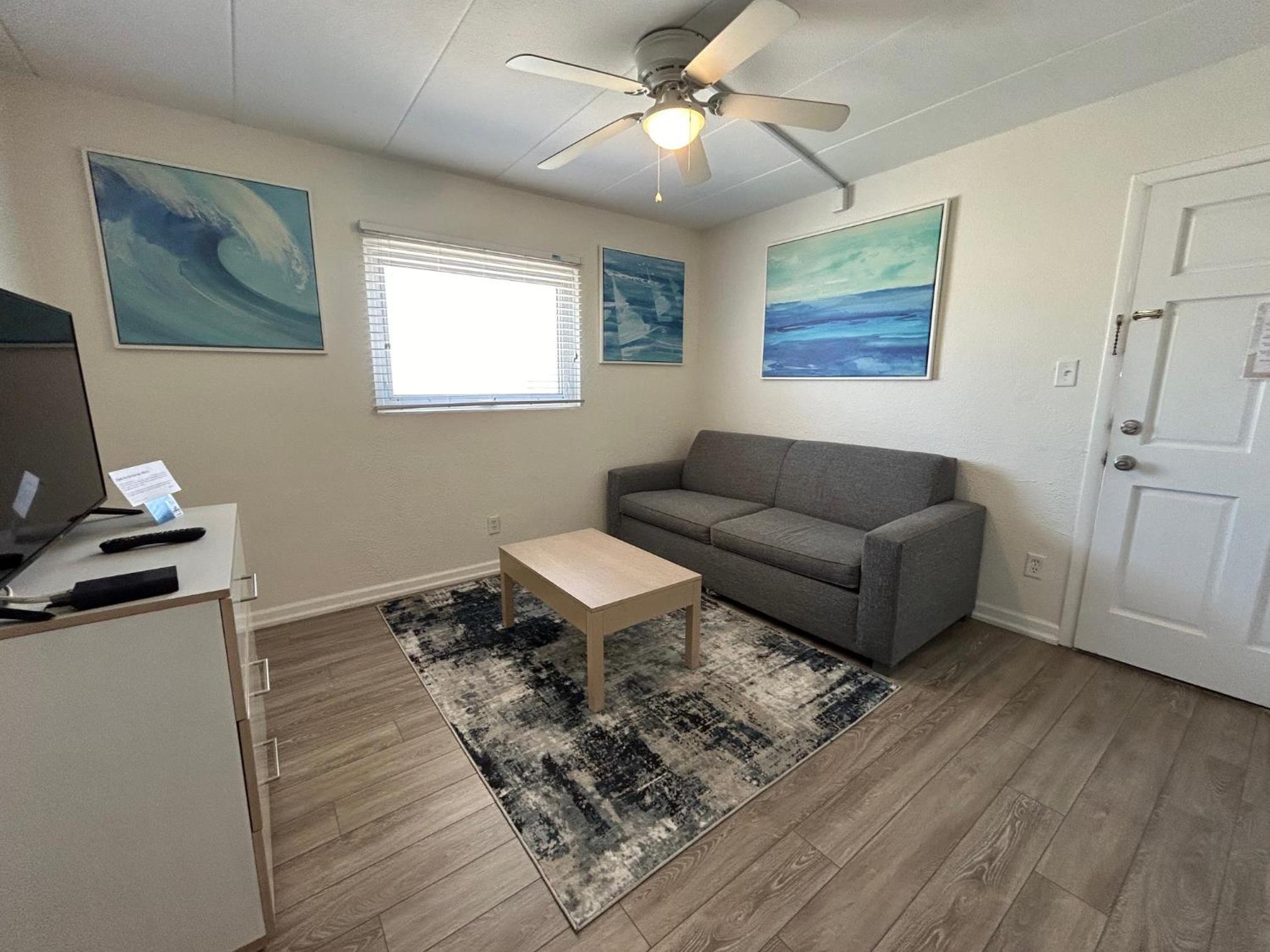 Two-Bedroom Apartment photo 2
