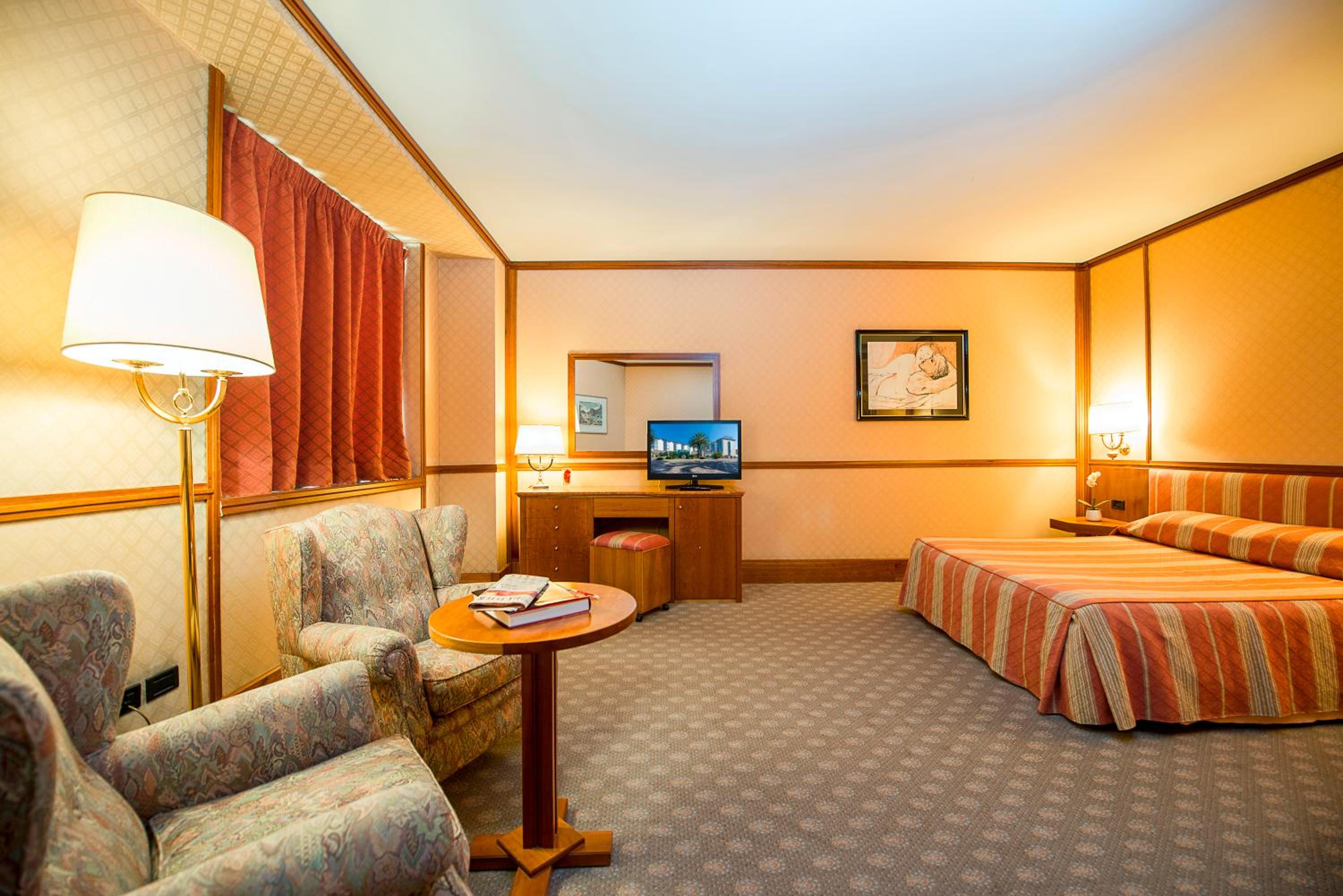 Junior Suite - Photo 1