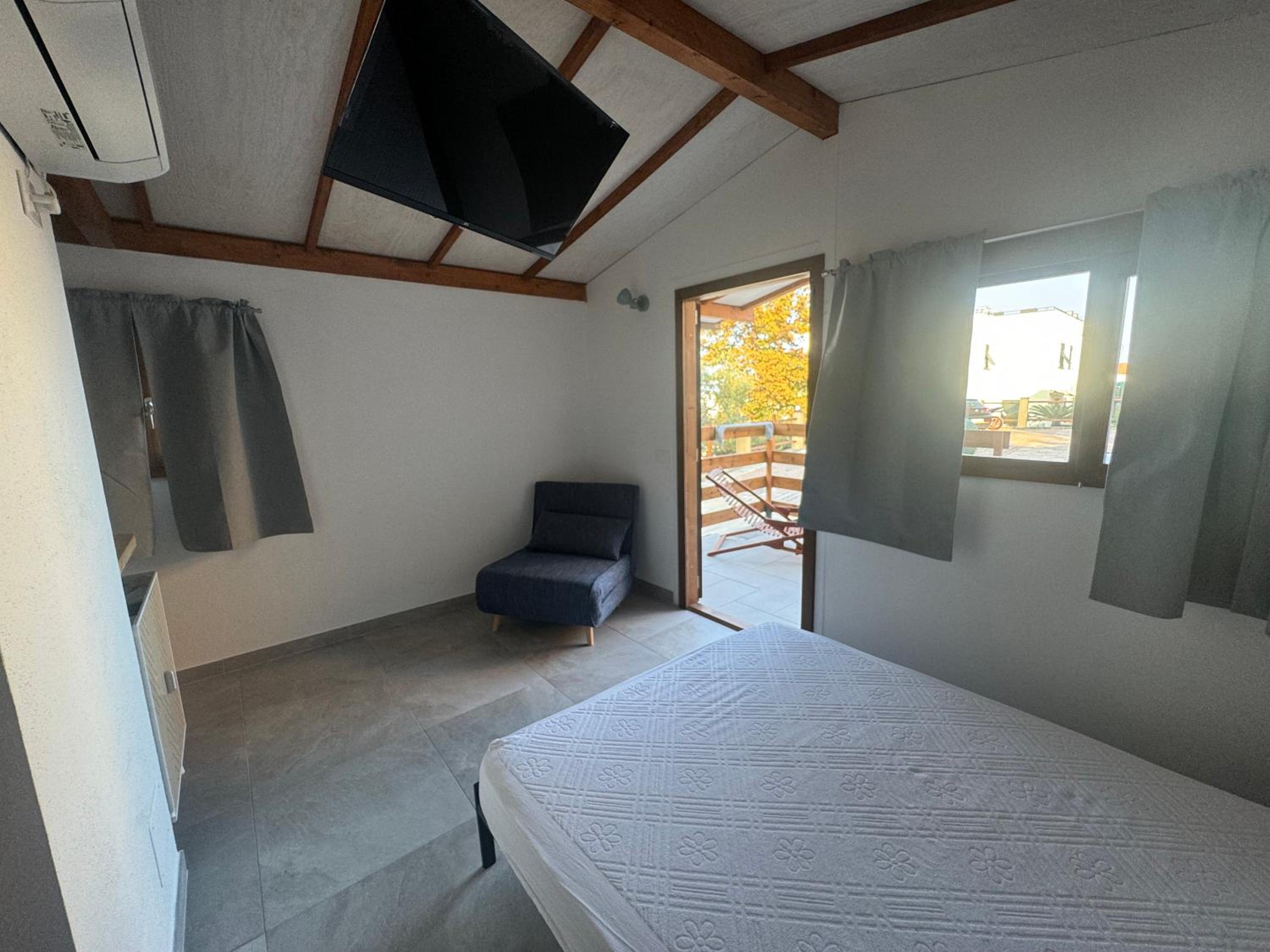 Deluxe Bungalow photo 1