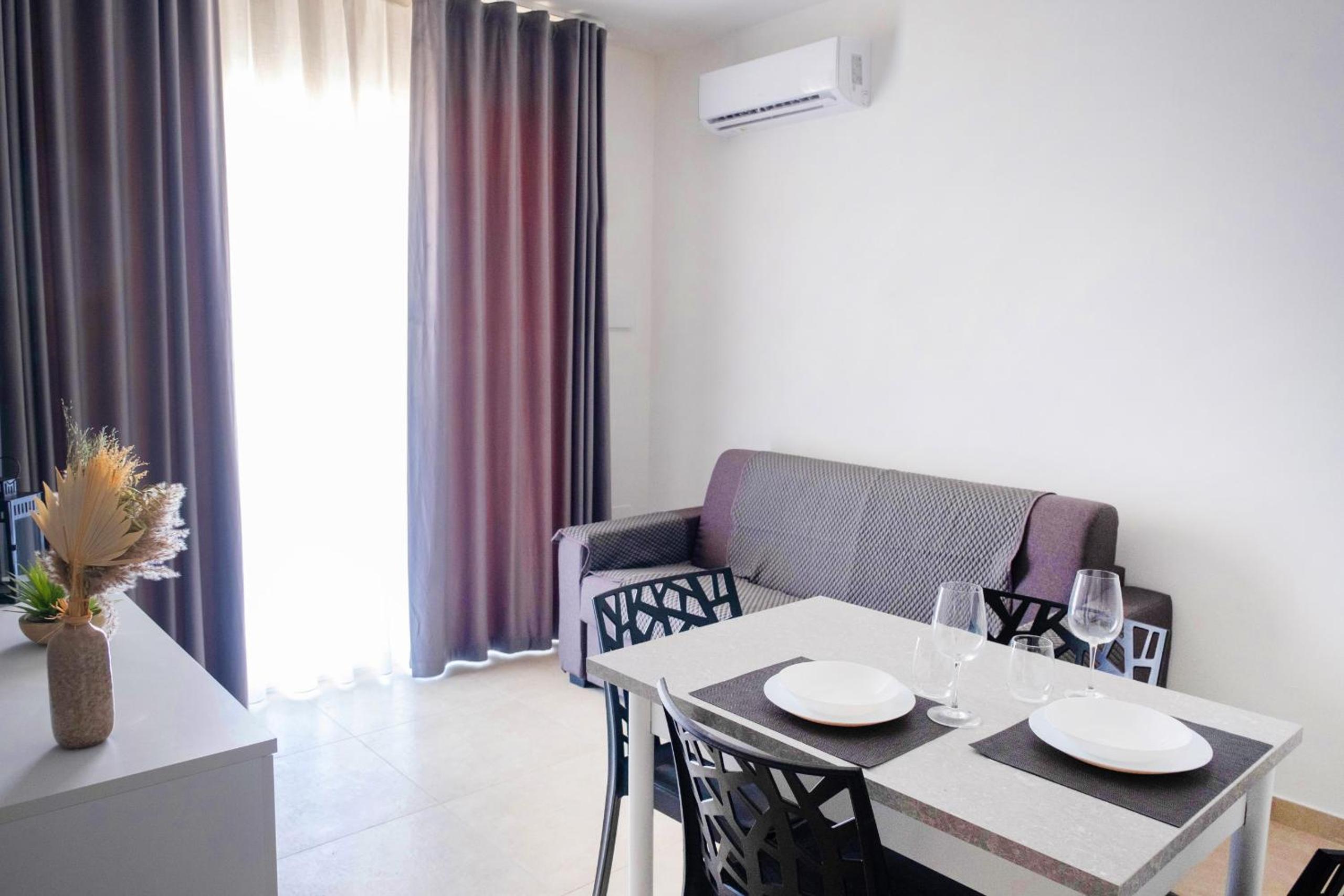 One-Bedroom Apartment With Garden View