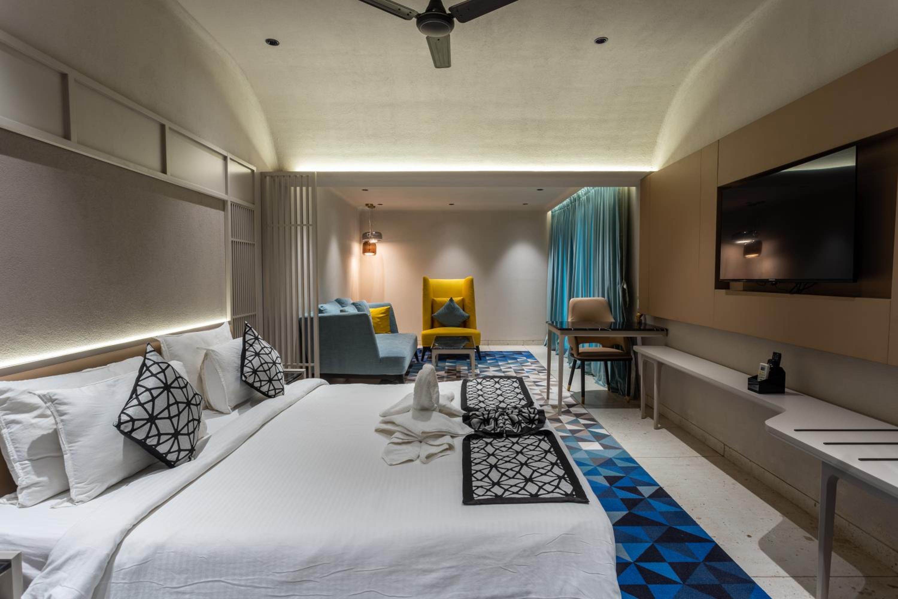Double Room with Pool View