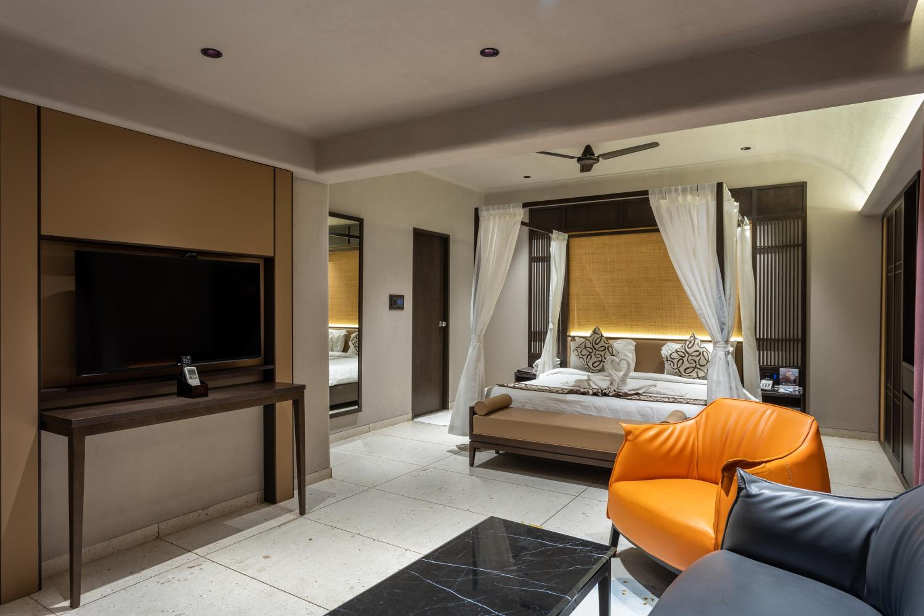 Deluxe Double Room with Bath photo 1