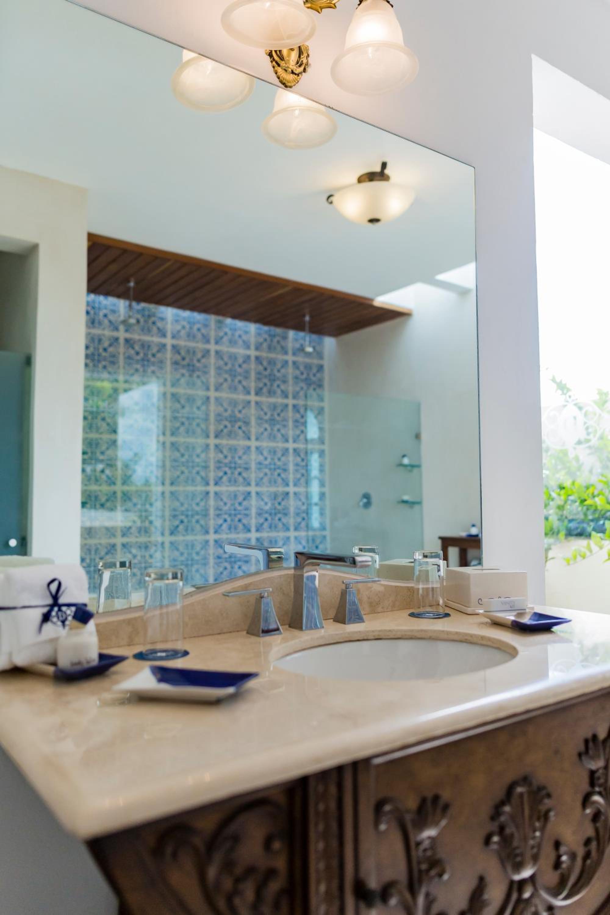 Suite with Terrace - Photo 6