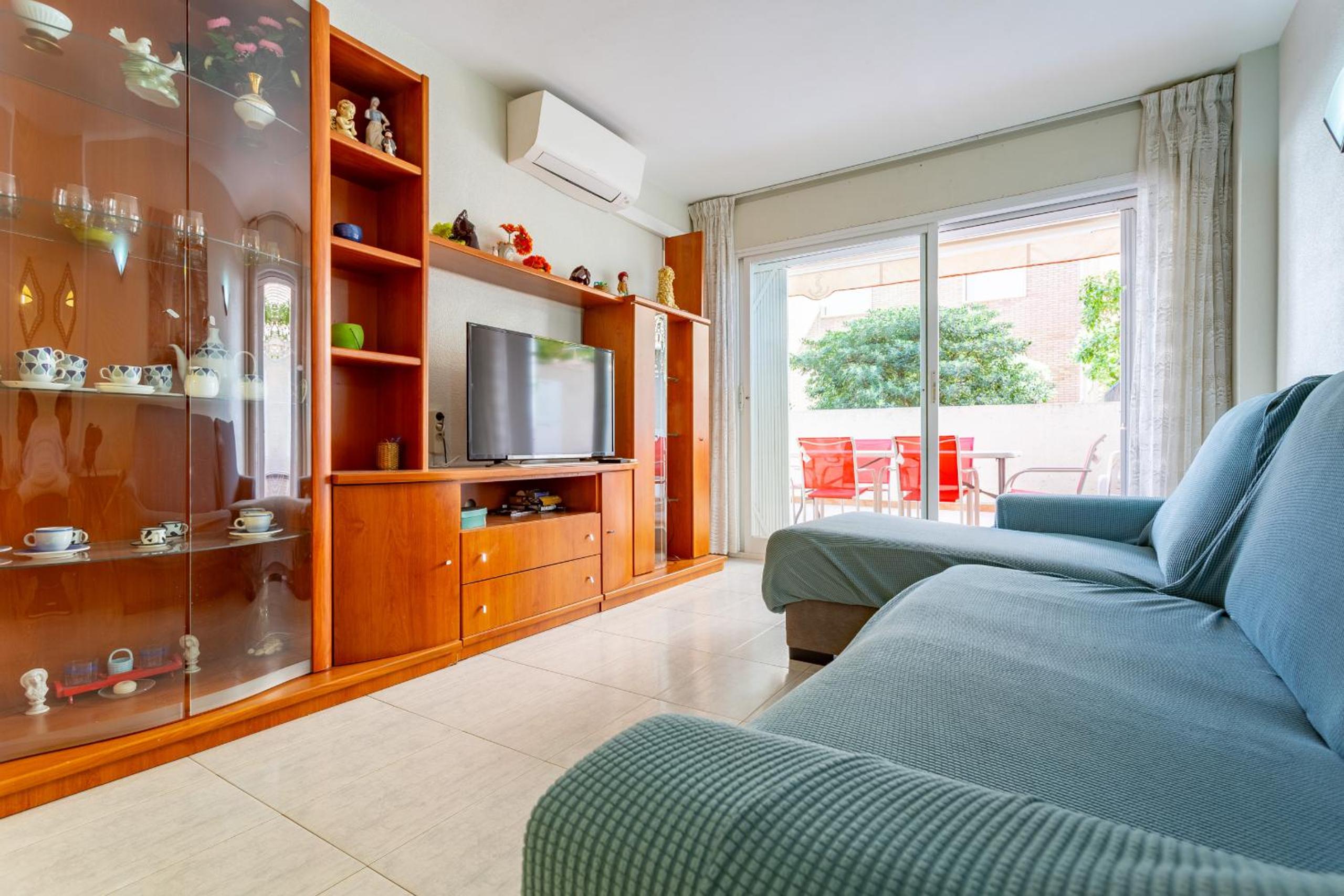 Apartamento de Dos Habitaciones con Terraza