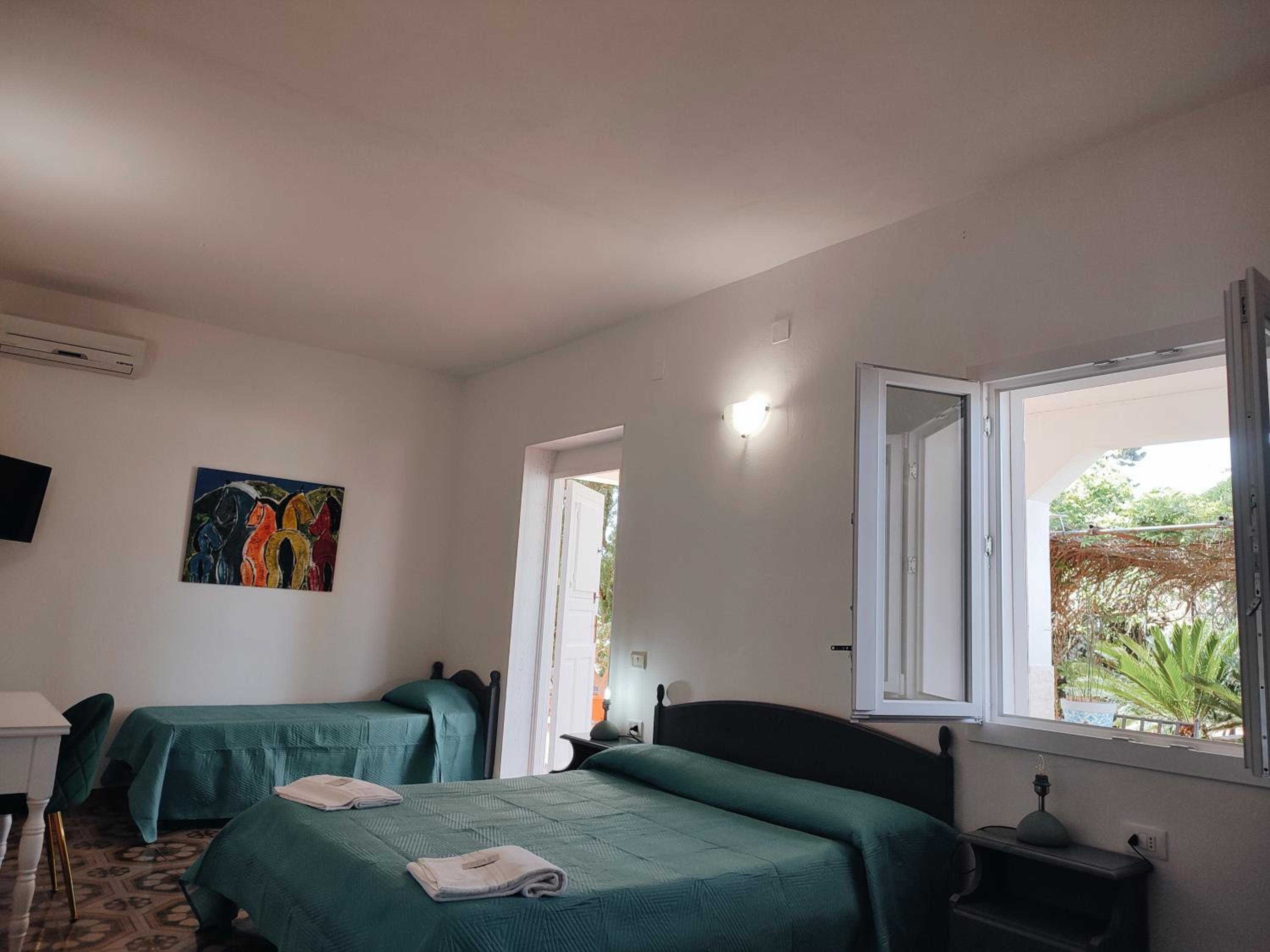 Classic Quadruple Room