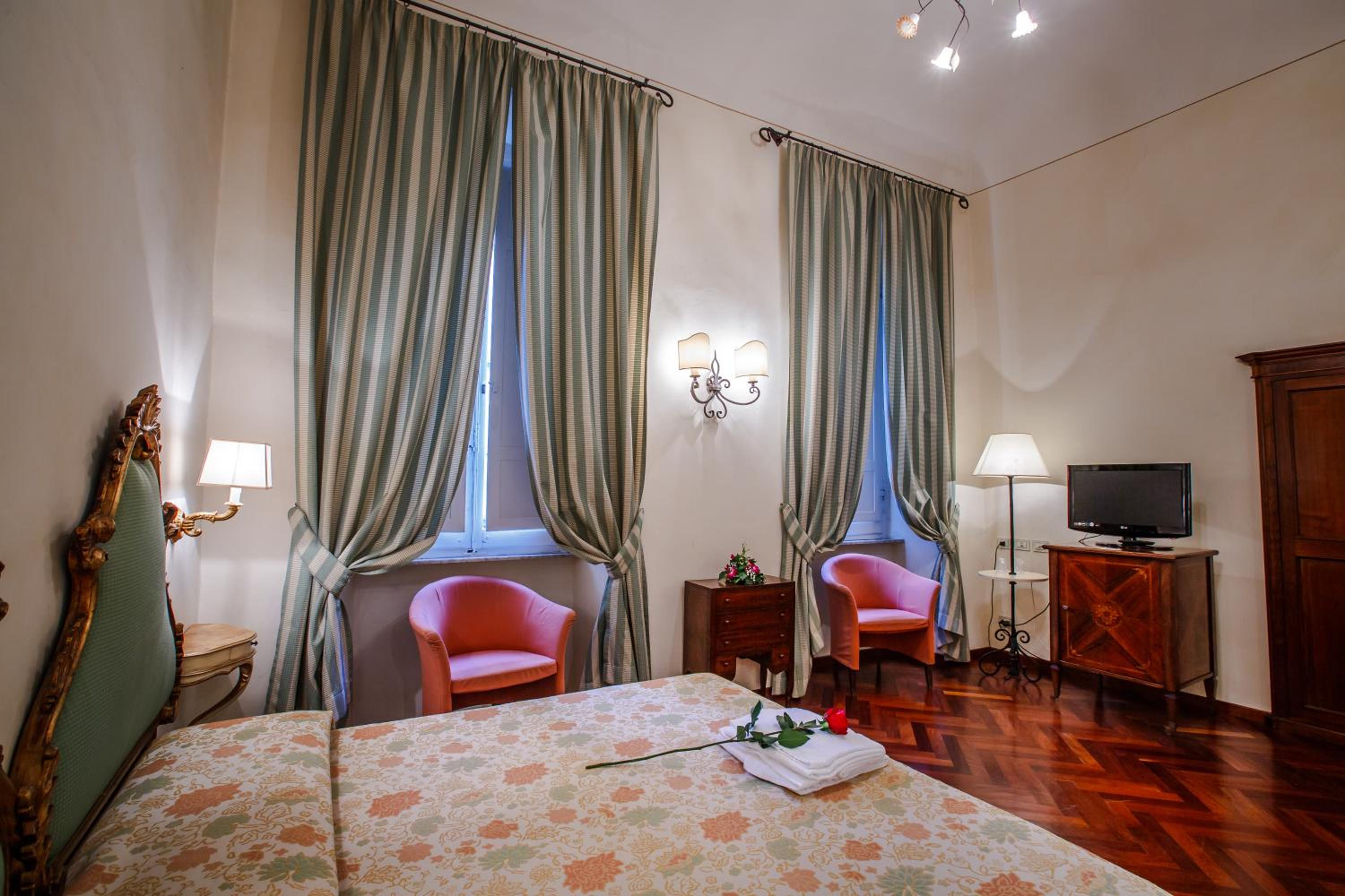 Standard Double Room - Photo 3