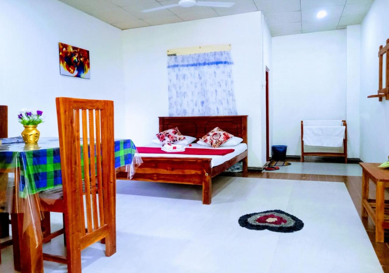 Budget Double Room photo 3