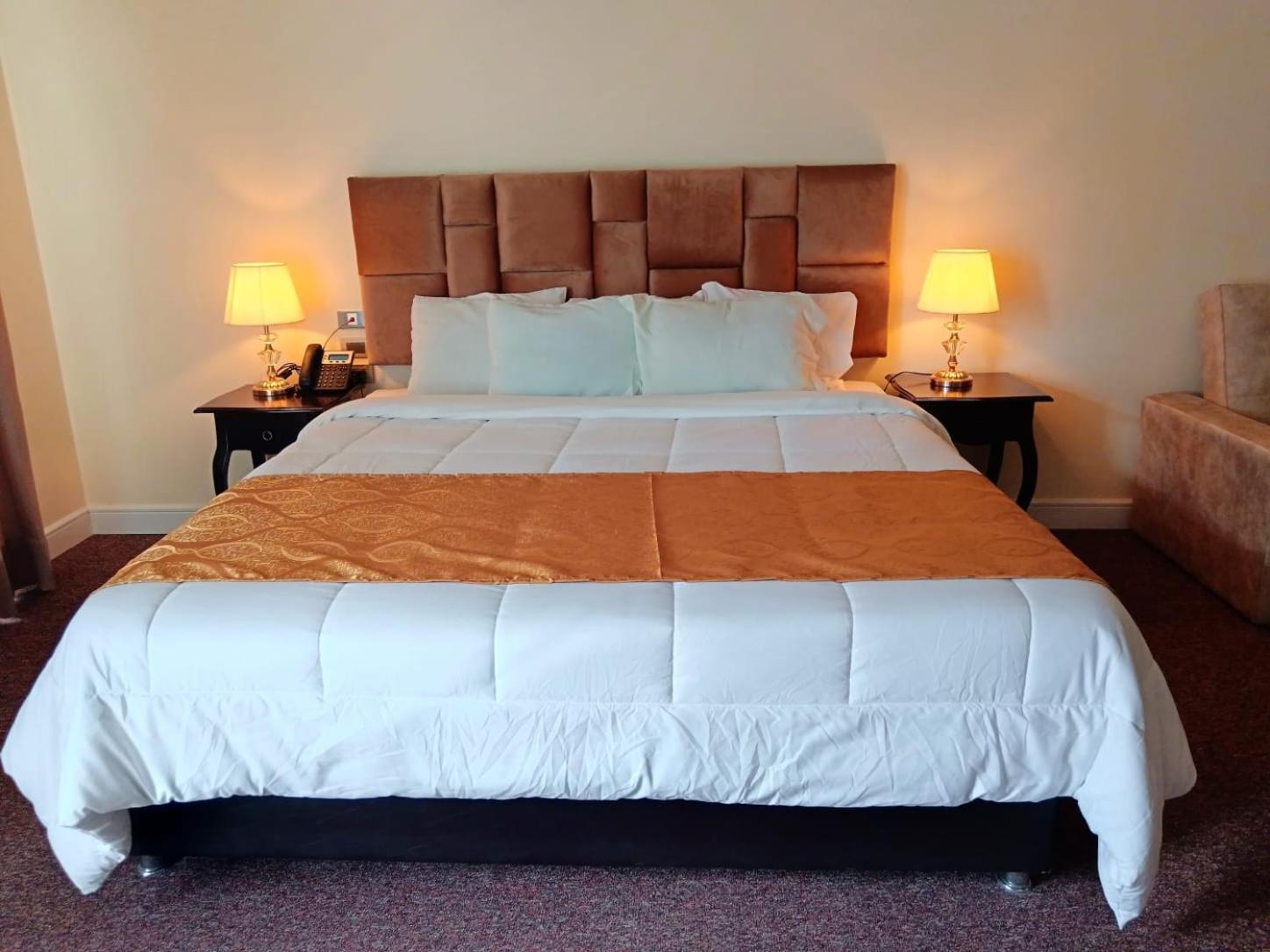 Triple Room with City View