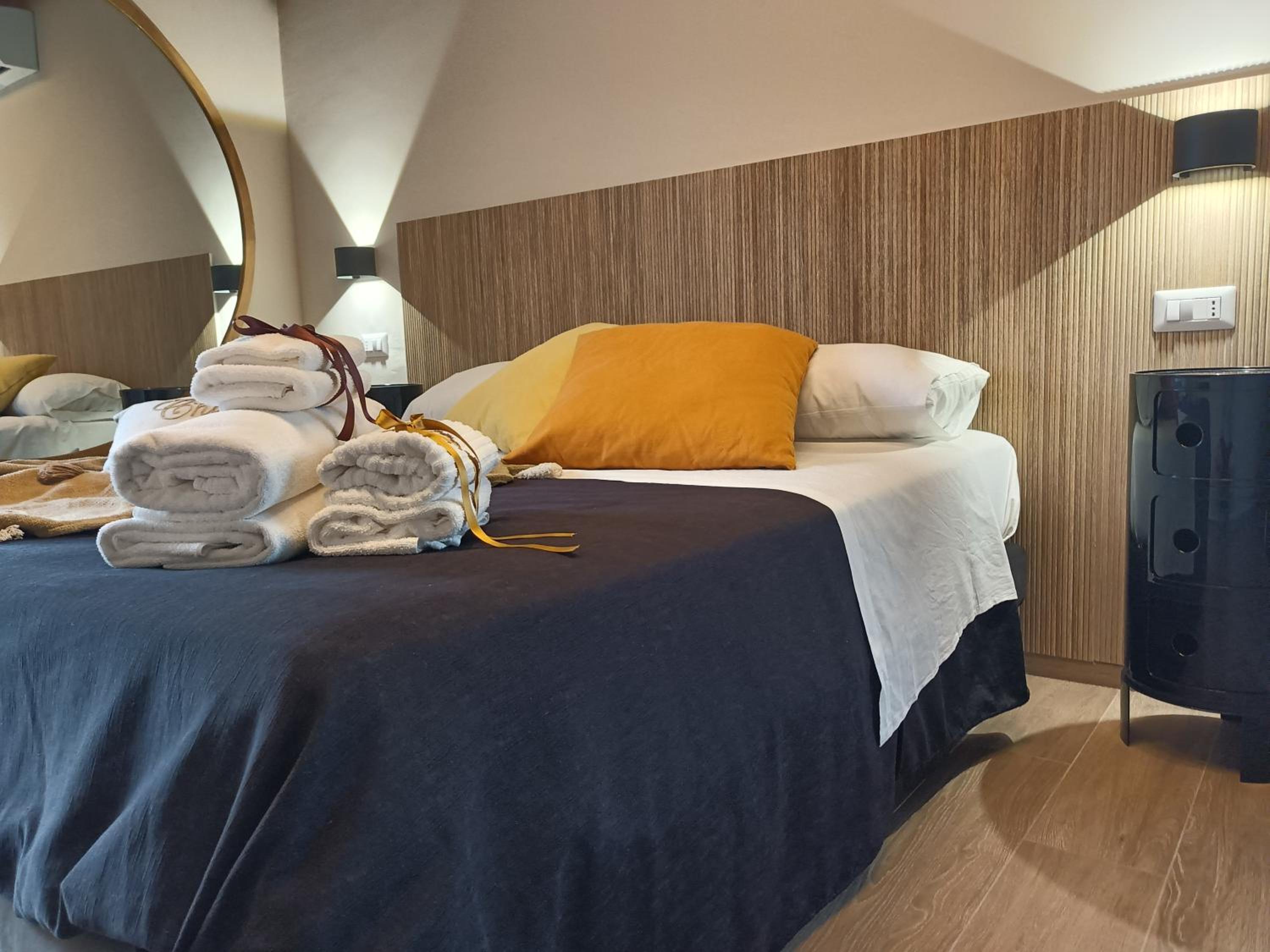 King Suite with Spa Bath photo 2