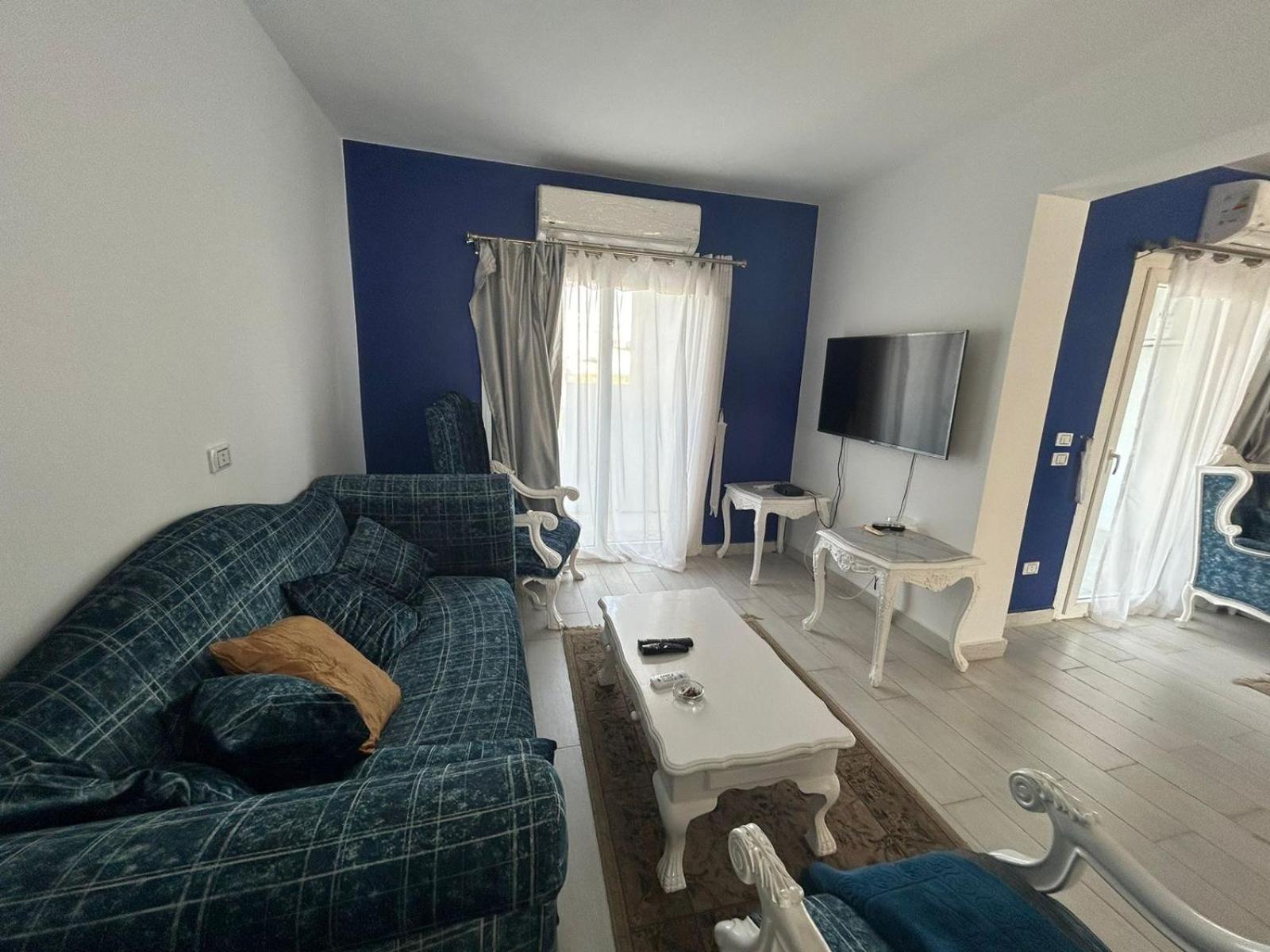 Villa photo 2