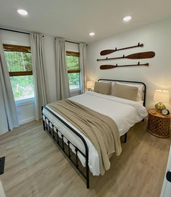 Three-Bedroom House photo 1