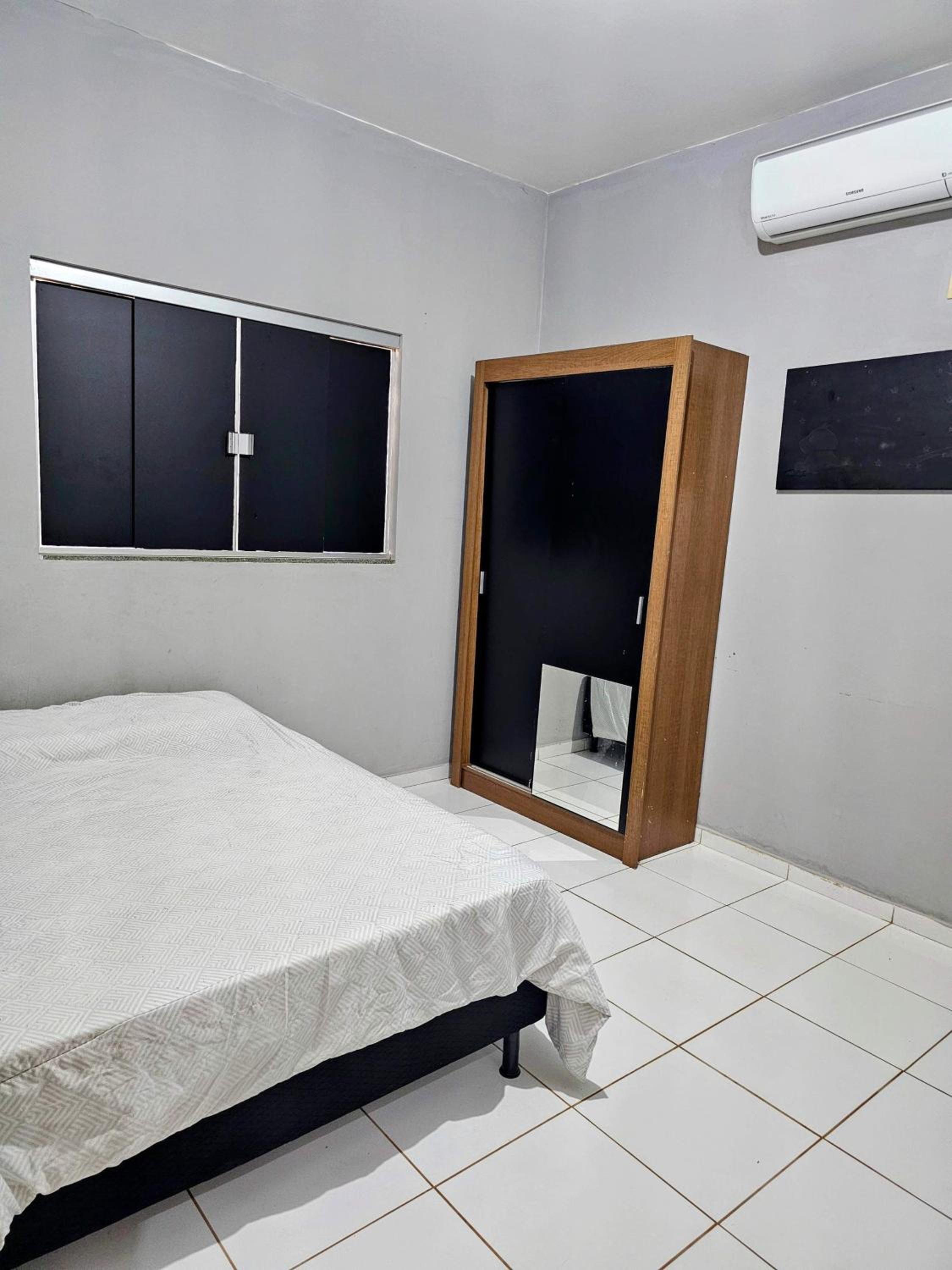 Three-Bedroom House photo 2