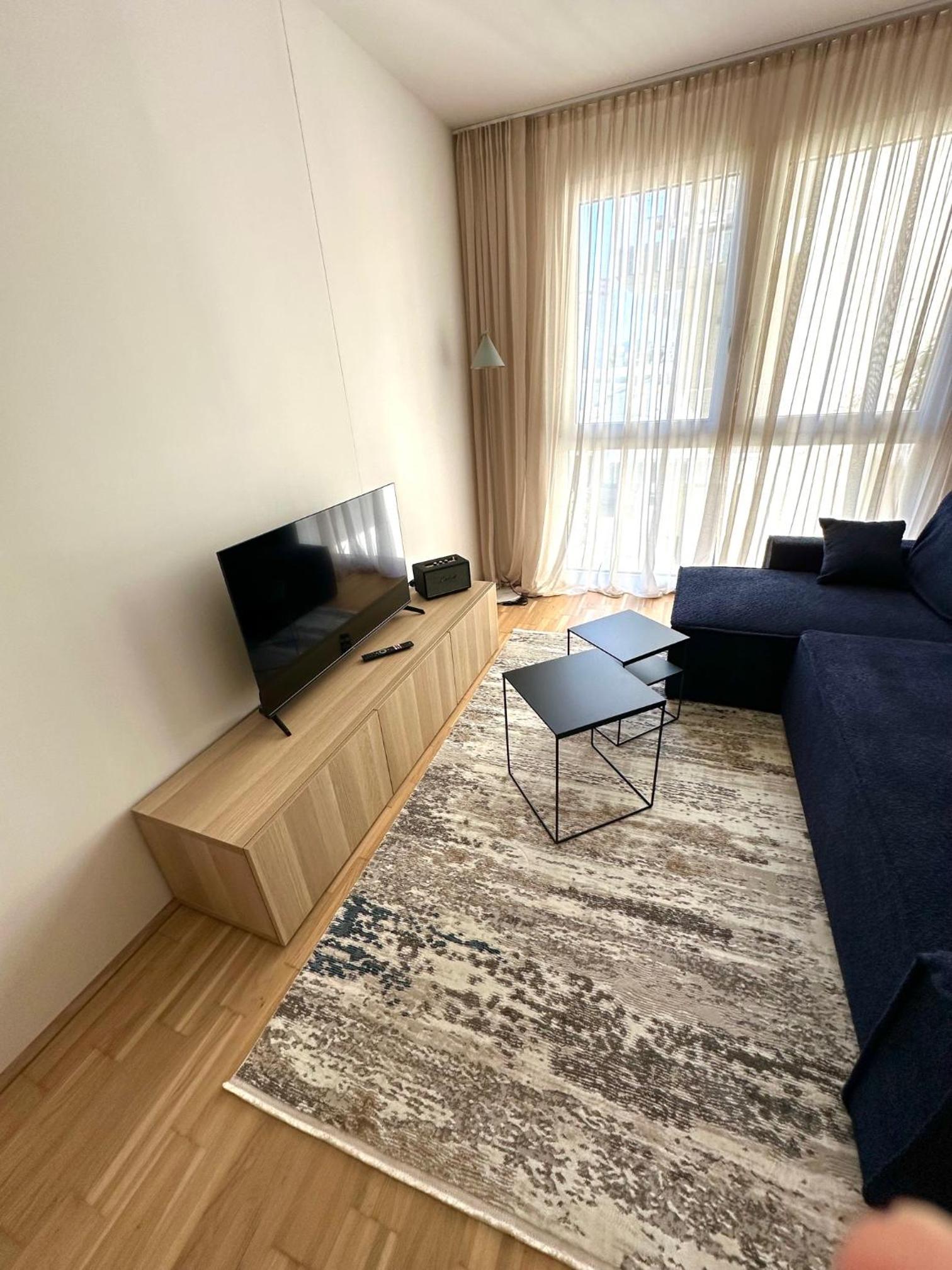 One-Bedroom Apartment with Balcony