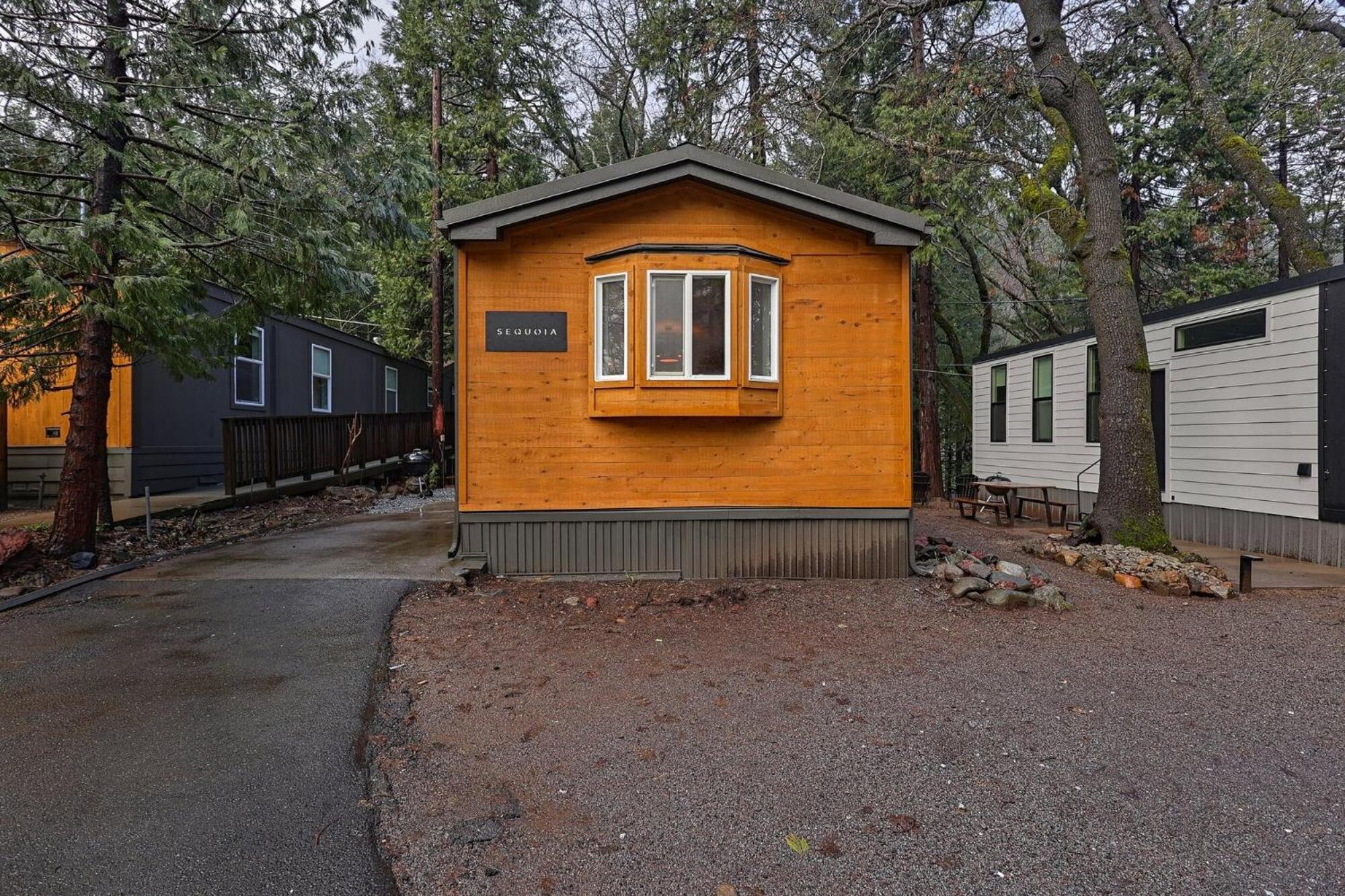 Two-Bedroom House photo 3