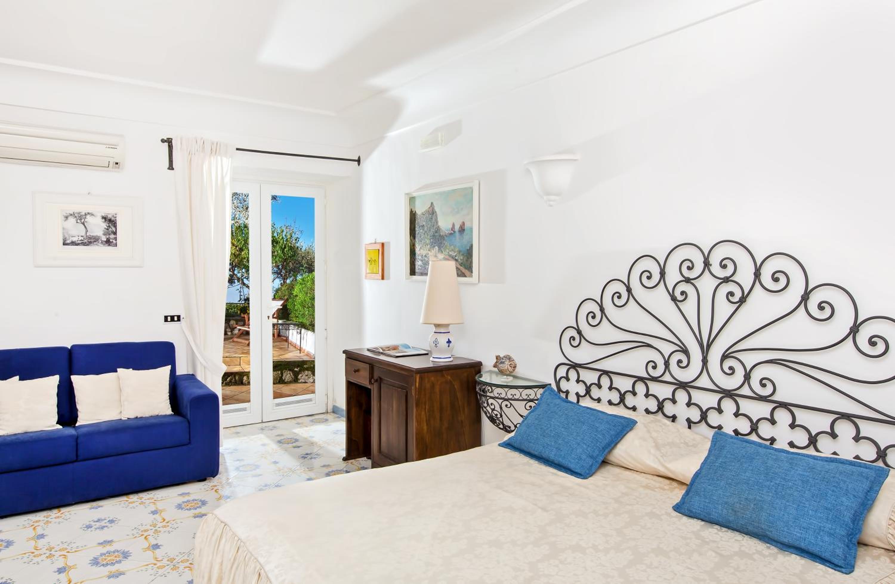 Triple Room with Terrace