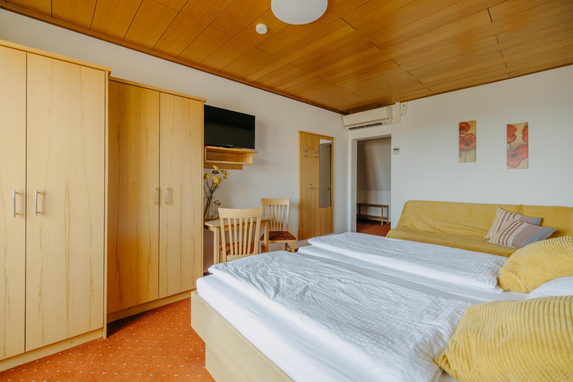 Triple Room with Balcony photo 1