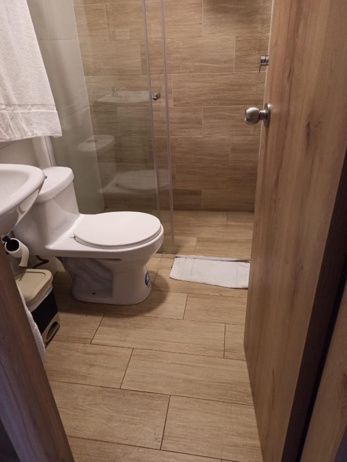 Deluxe Double Room (2 Adults + 1 Child) photo 3