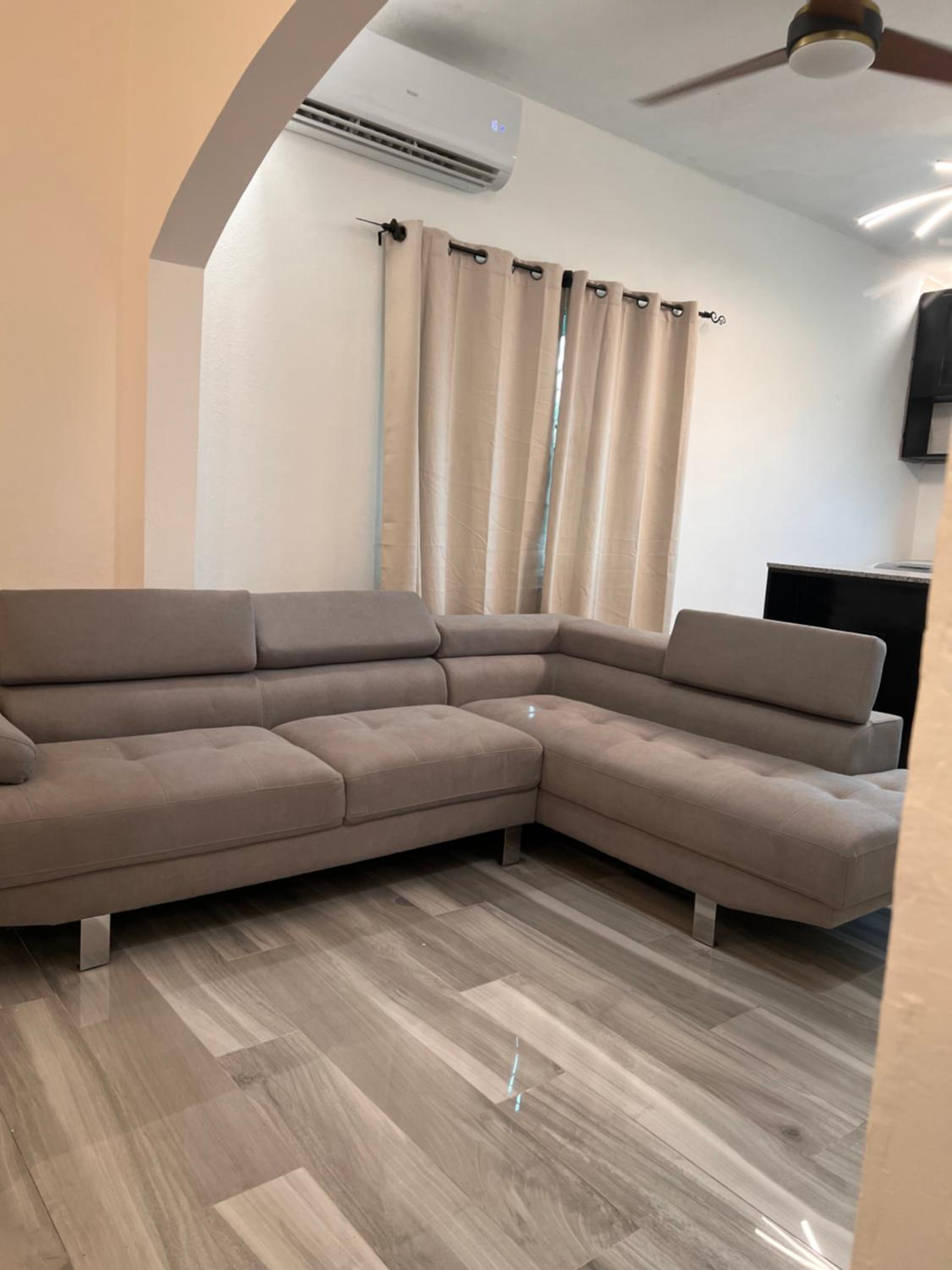 One-Bedroom Apartment photo 1