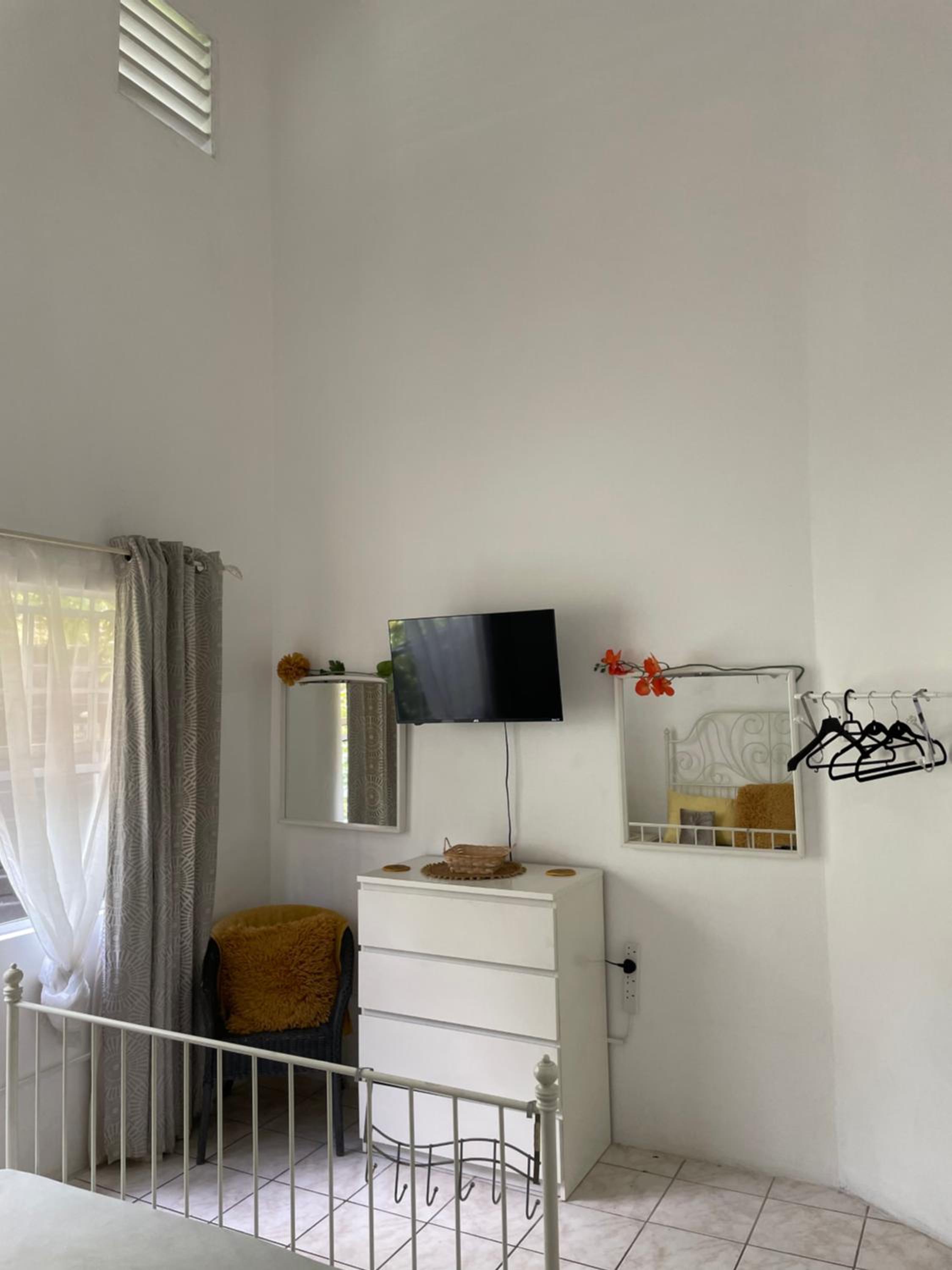 Deluxe King Room photo 3