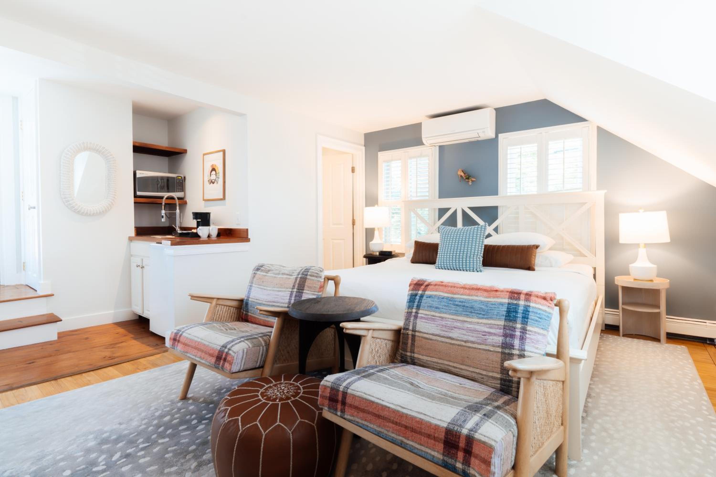 Deluxe King Room photo 1