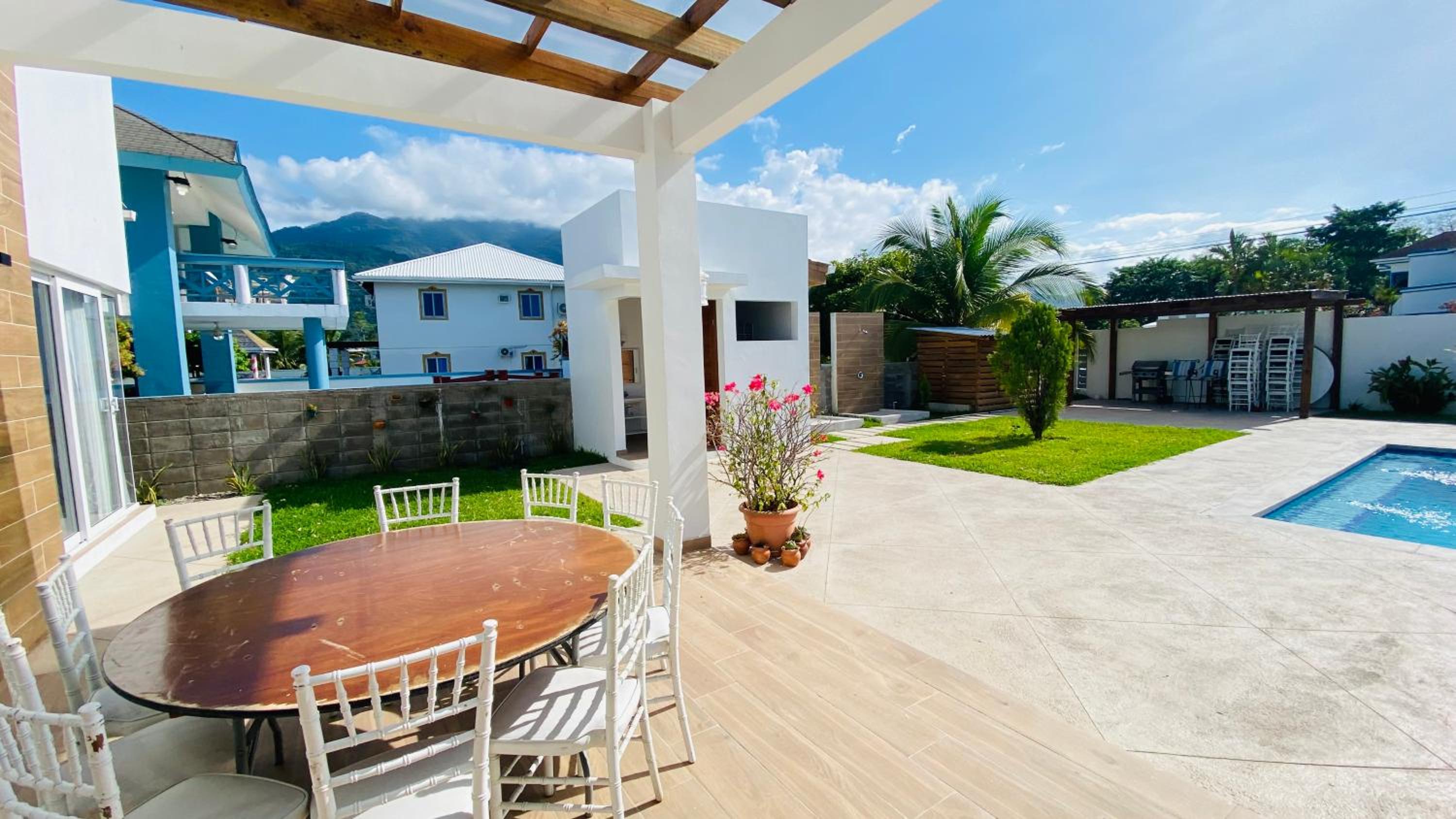 Deluxe Villa photo 2