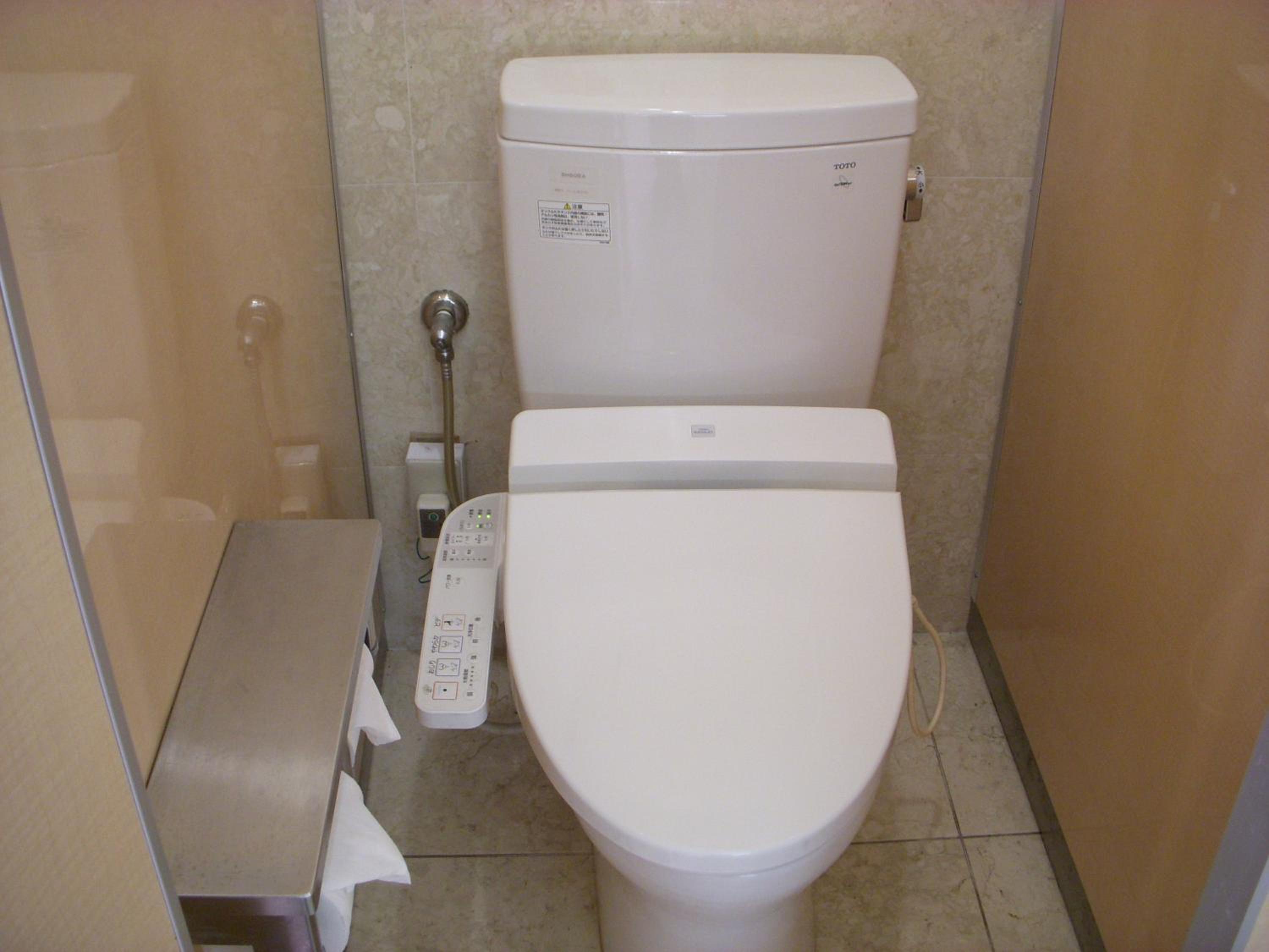 Two Capsule Rooms for Male - Non-Smoking - Photo 8