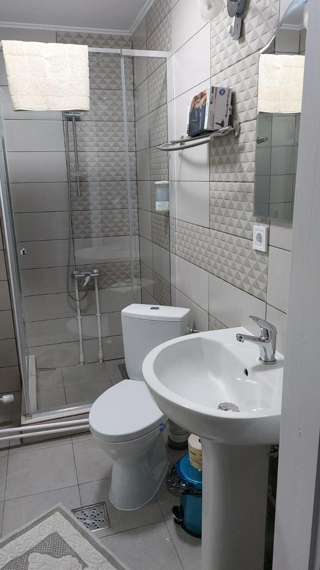 Standard Double Room With Shared Bathroom photo 3